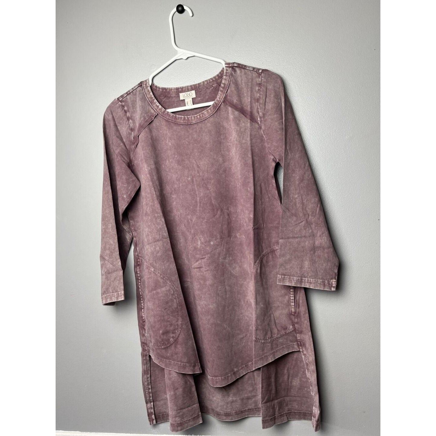 LOGO by Lori Goldstein Sun Faded Cotton Hi-Low Hem Top (Purple, XS) A489029