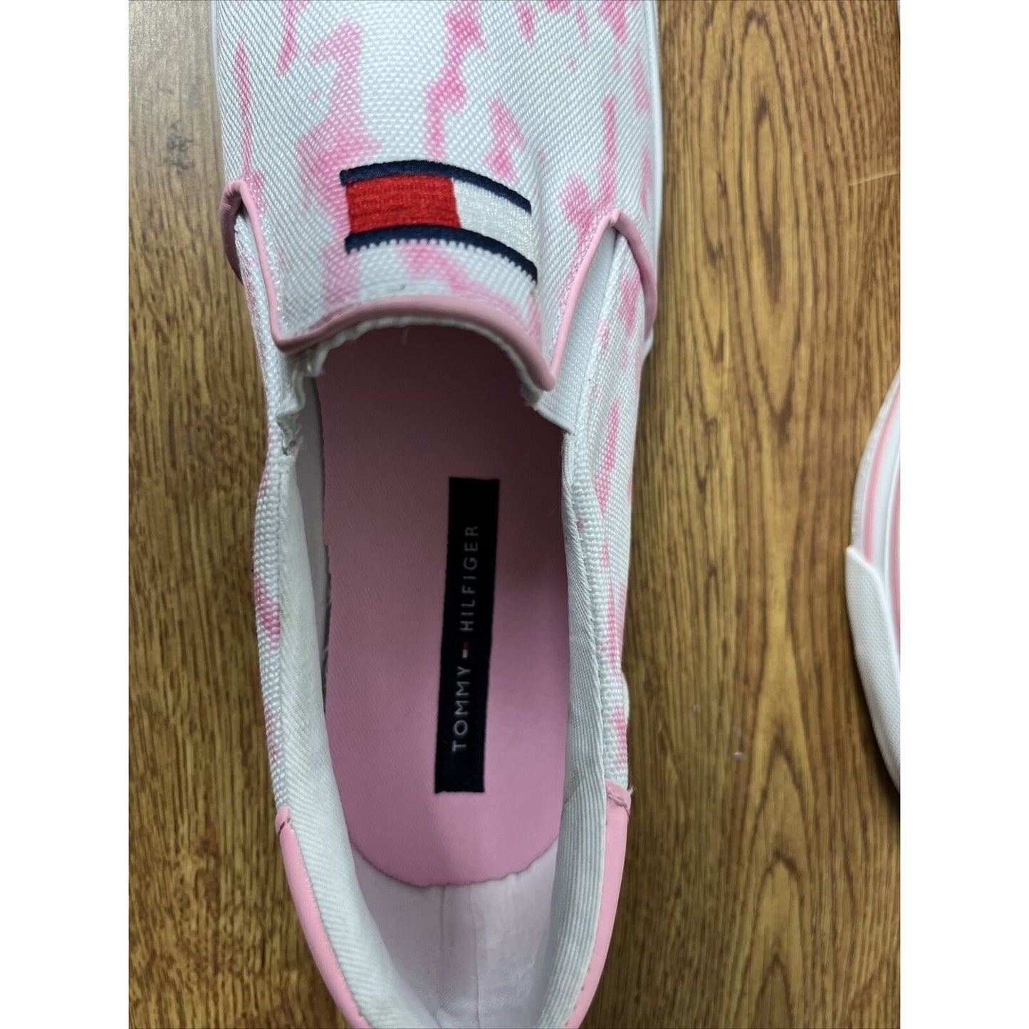 Tommy Hilfiger Women's Oaklyn Twin Gore Slip-On Sneakers Shoes Tie Dye Pink 9M