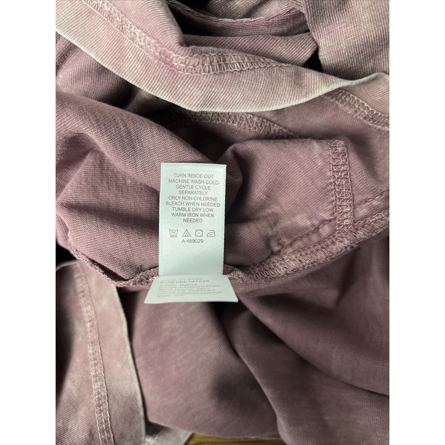 LOGO by Lori Goldstein Sun Faded Cotton Hi-Low Hem Top (Purple, XS) A489029