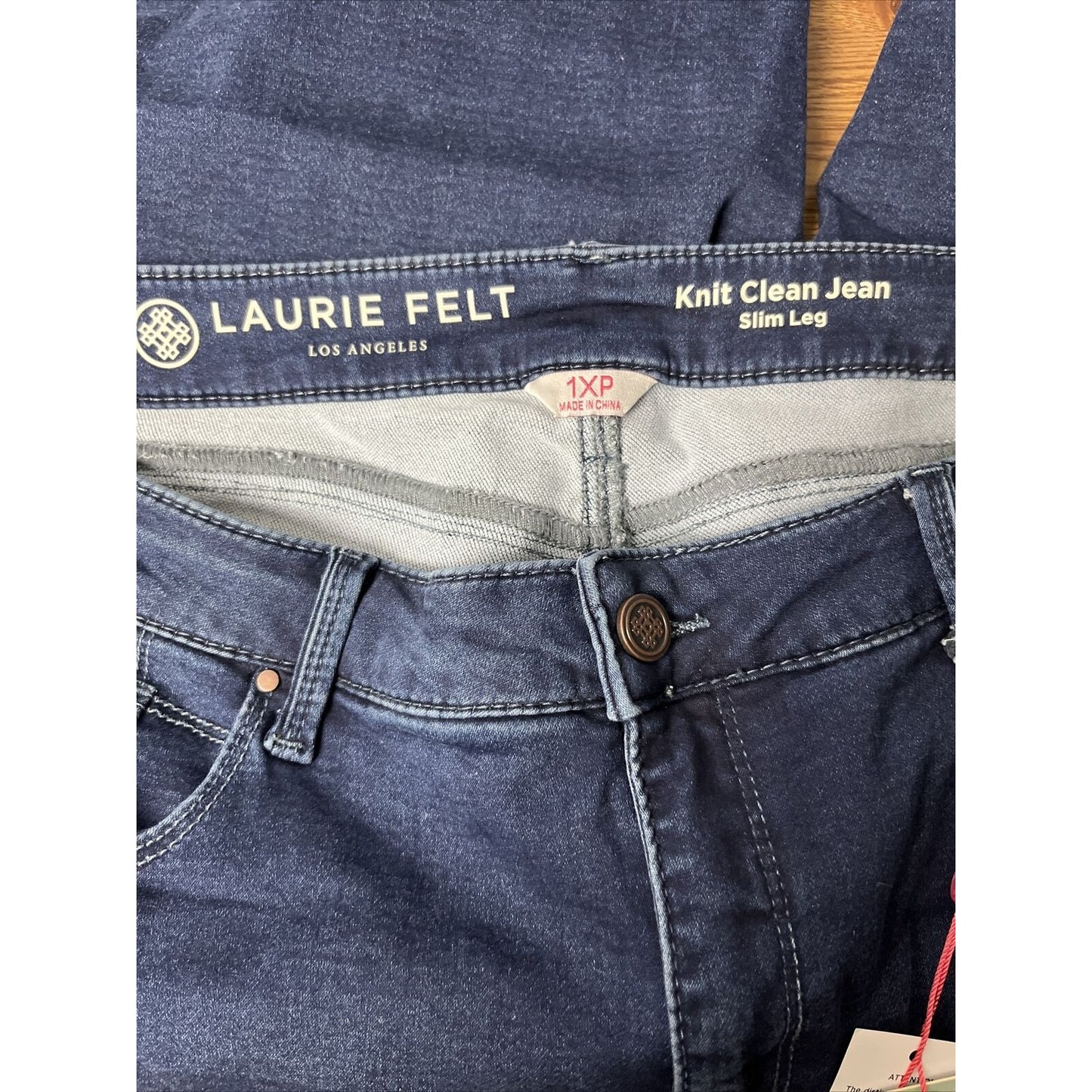 Laurie Felt Women's Petite Jeans Size 1XP Slim-Leg Knit Clean Blue A499715