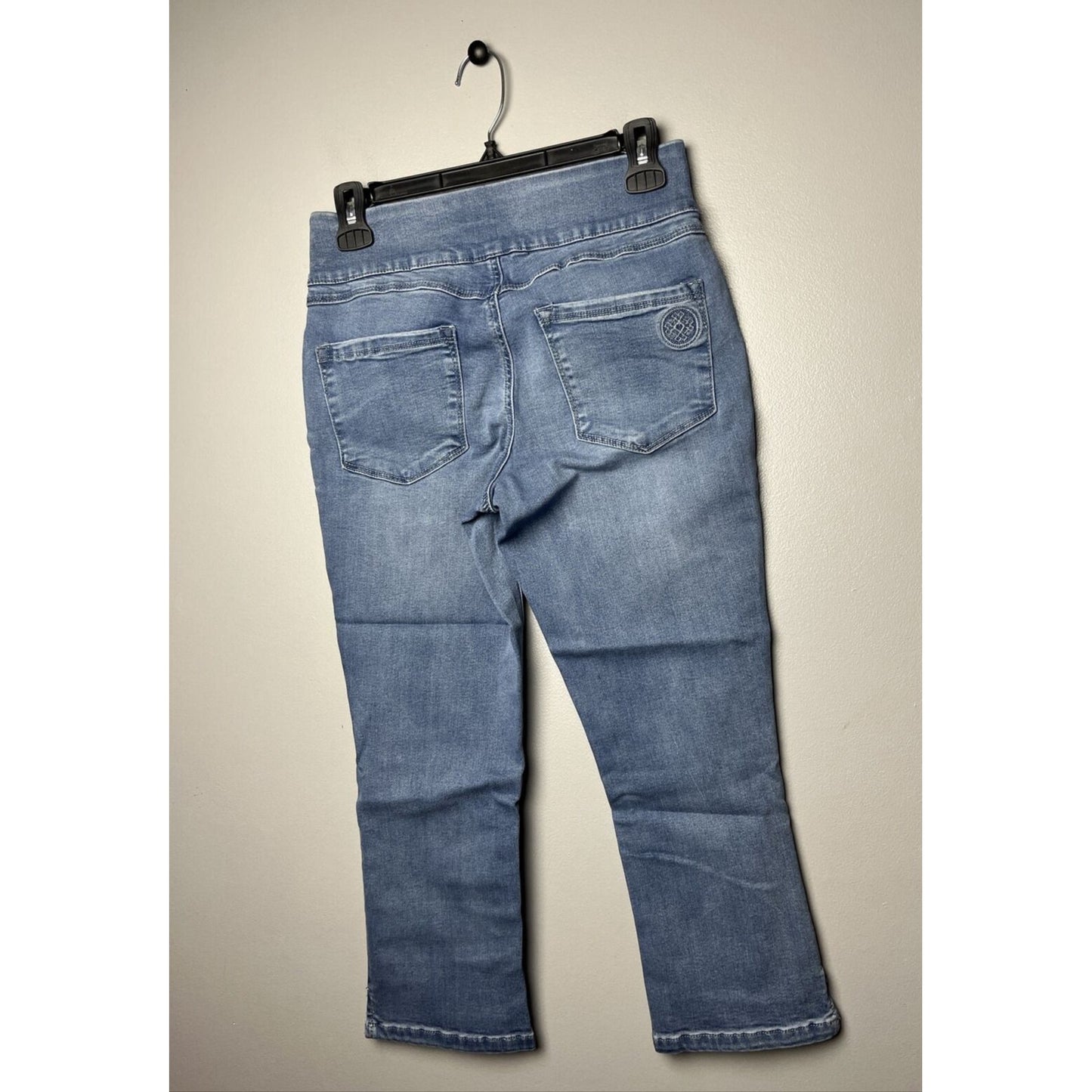 Laurie Felt Women's Jeans Sz XS Silky Denim Capri w/ Cambre Waist Blue A518591