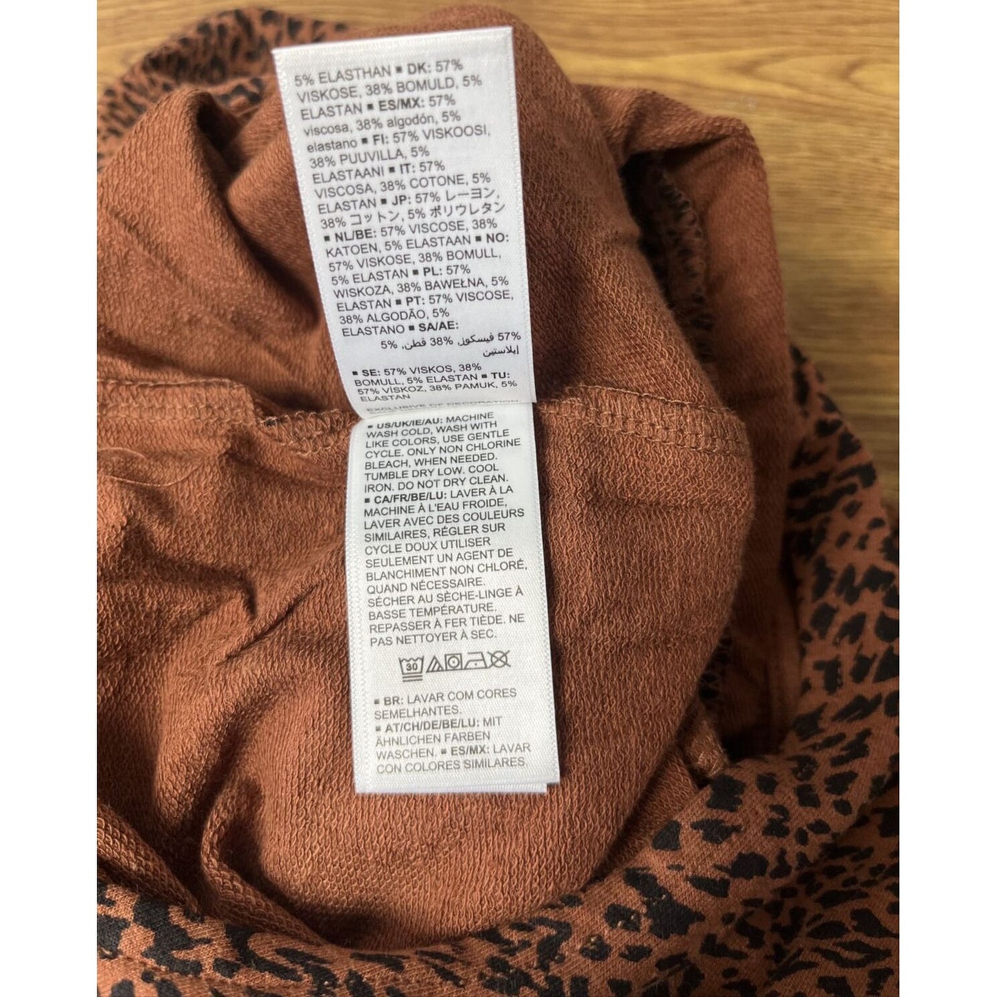 Amazon Essentials Cheetah Terry Fleece Romper Size Large
