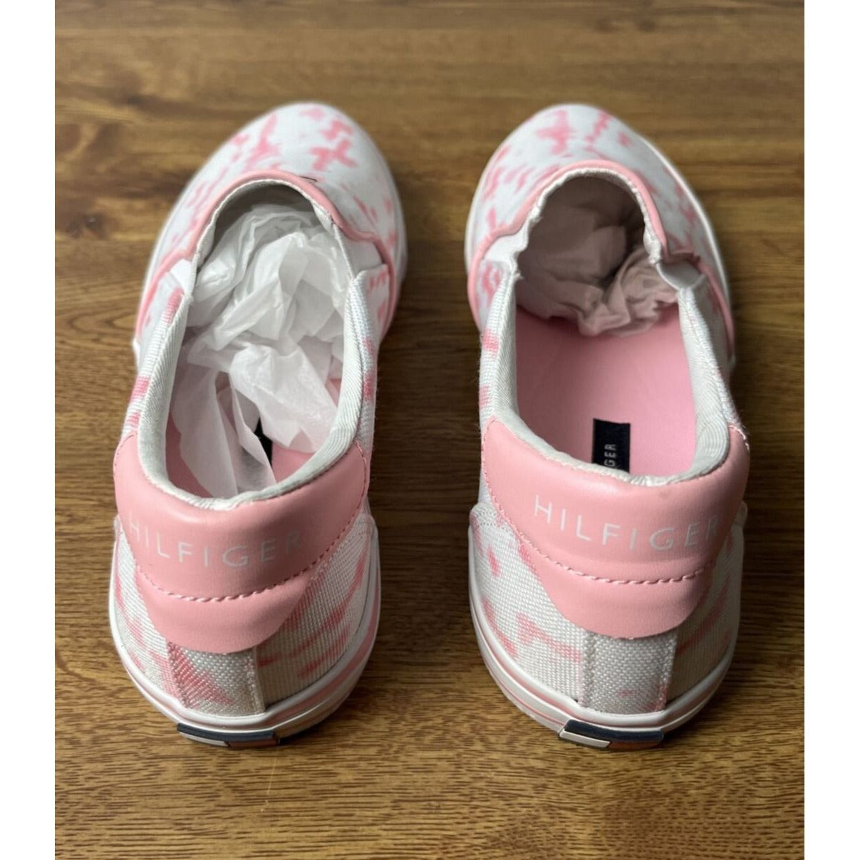 Tommy Hilfiger Women's Oaklyn Twin Gore Slip-On Sneakers Shoes Tie Dye Pink 9M