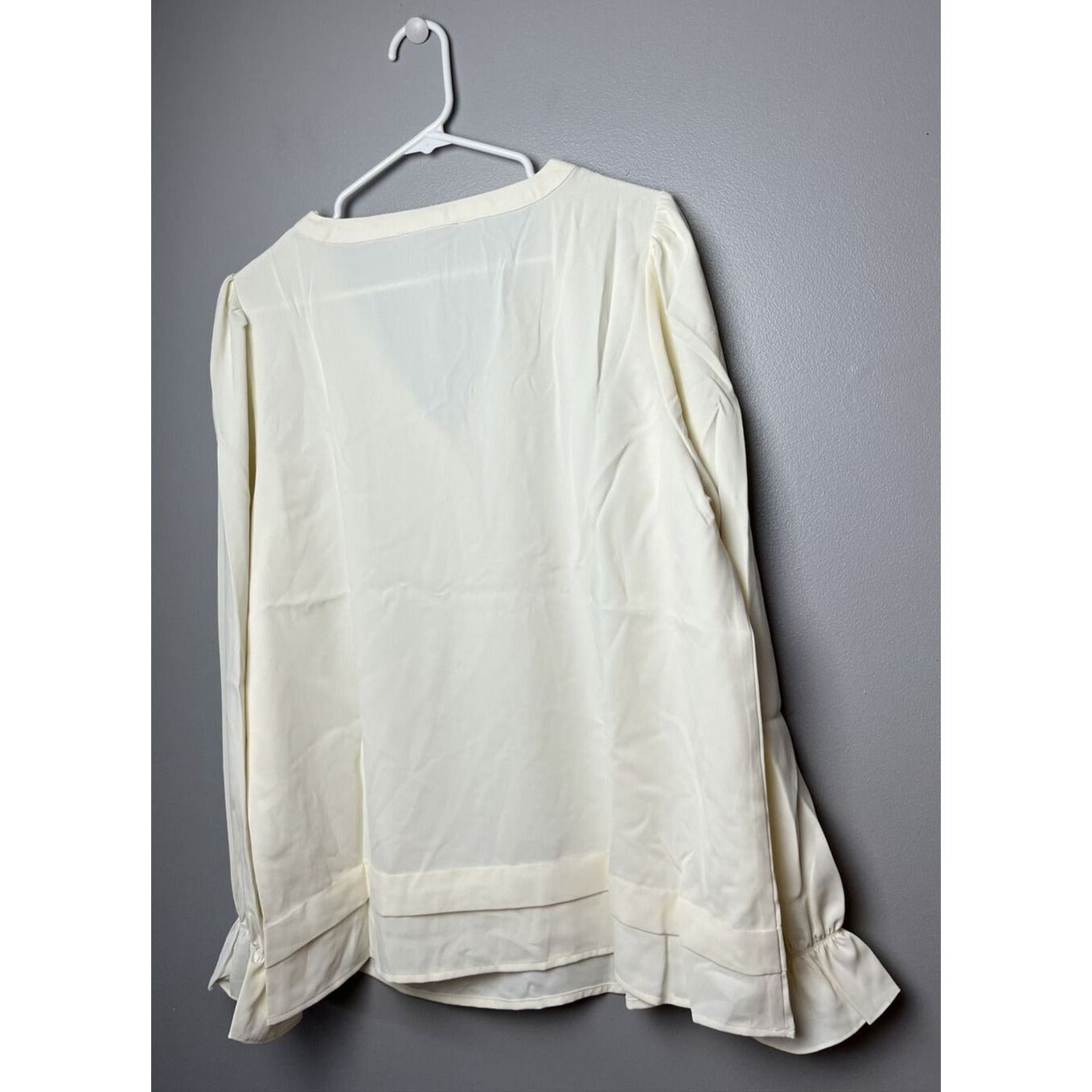 Laurie Felt Women's Top Cloud 9 Split-Neck Blouse Ivory A459899 SIZE Large
