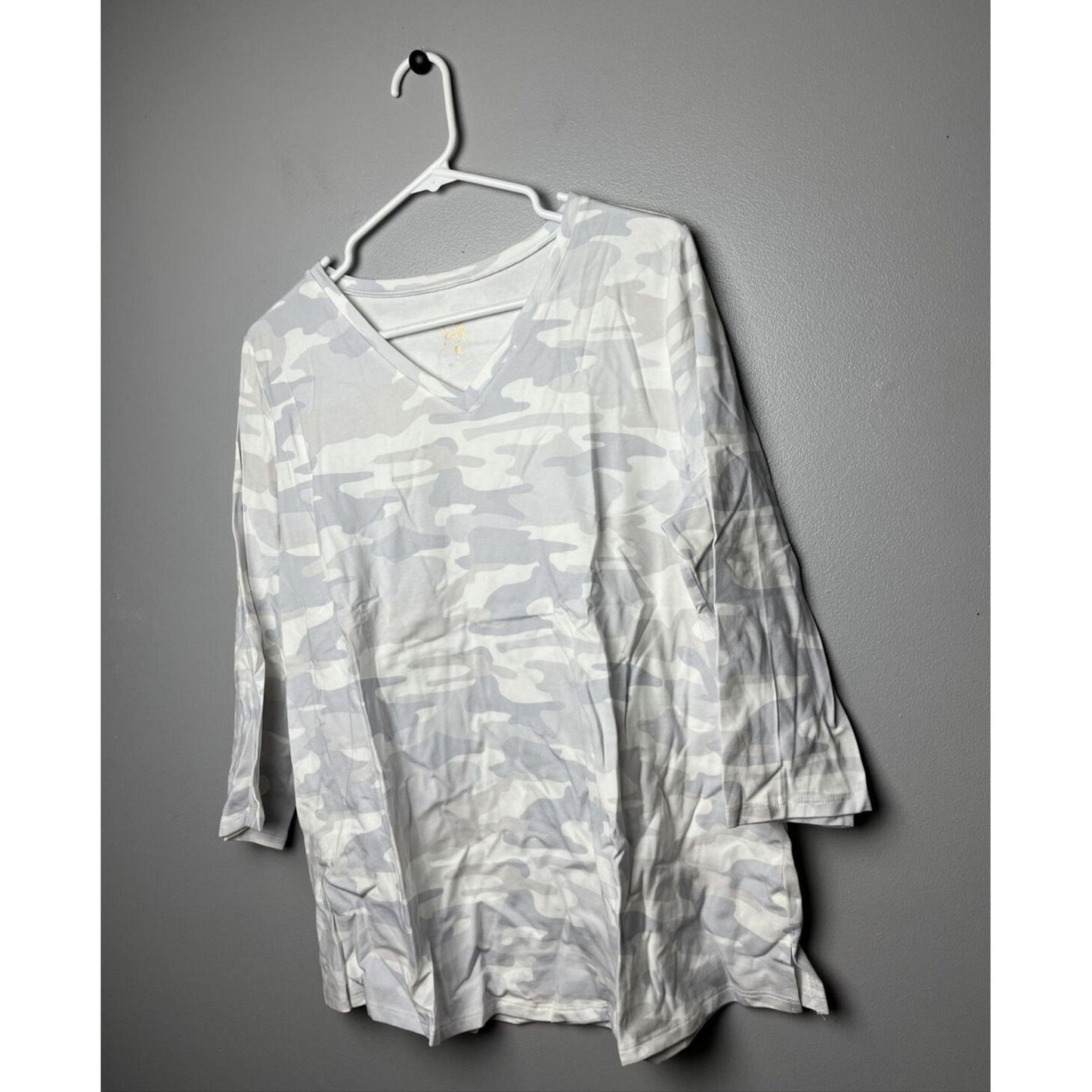 Belle Kim Gravel Set of 2 TripleLuxe Knit 3/4-Sleeve Tops- Camo/Green Tea, Large