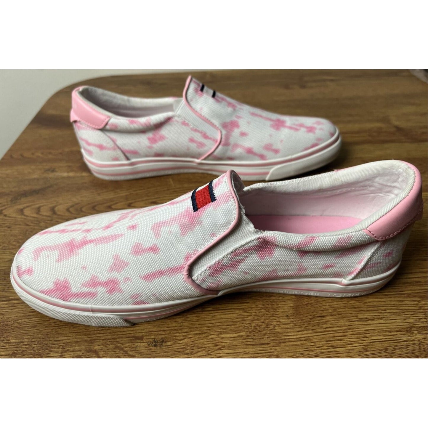 Tommy Hilfiger Women's Oaklyn Twin Gore Slip-On Sneakers Shoes Tie Dye Pink 9M