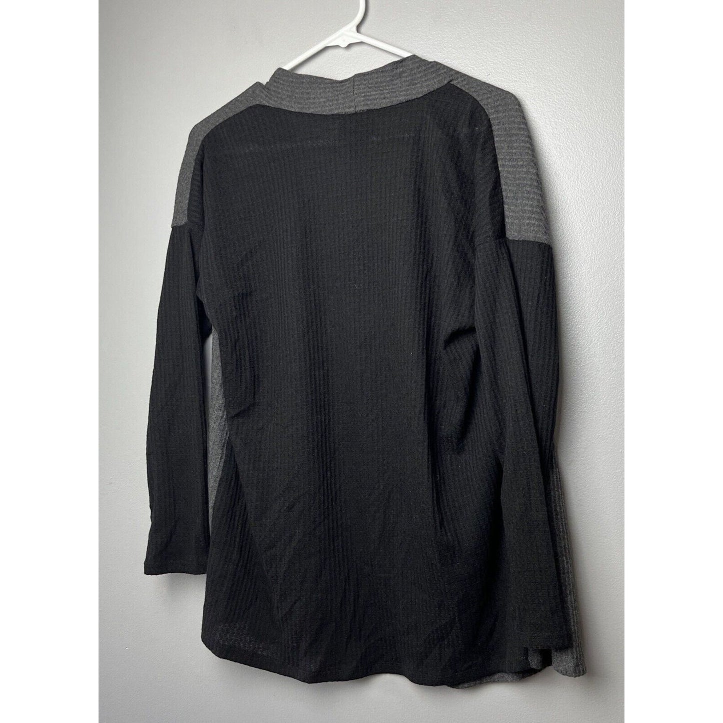 Bobeau Waffle Color Block Cardigan in Gray Black Size Small