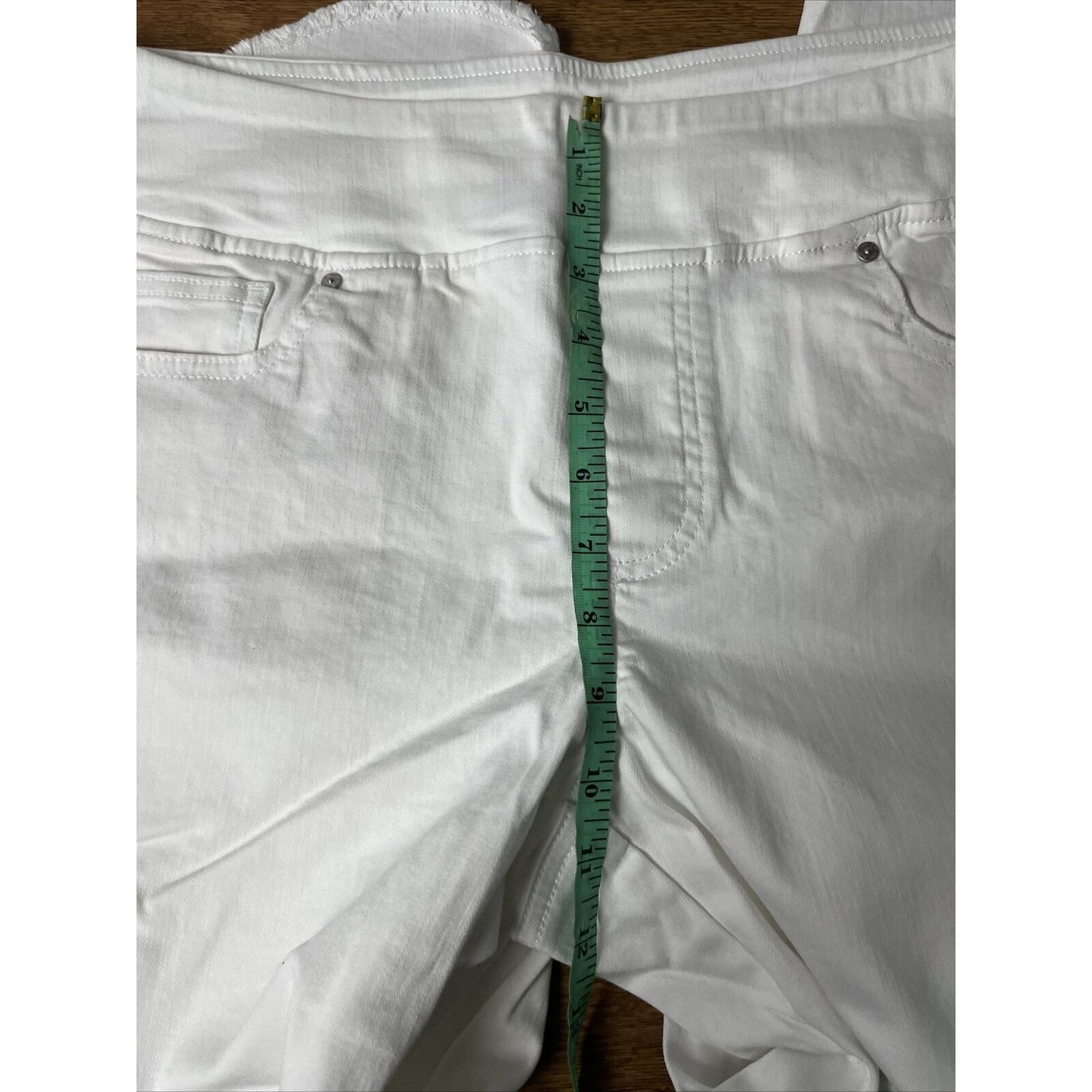 Belle by Kim Gravel Regular TripleLuxe Twill Step Hem Jean (White, 14) A617223