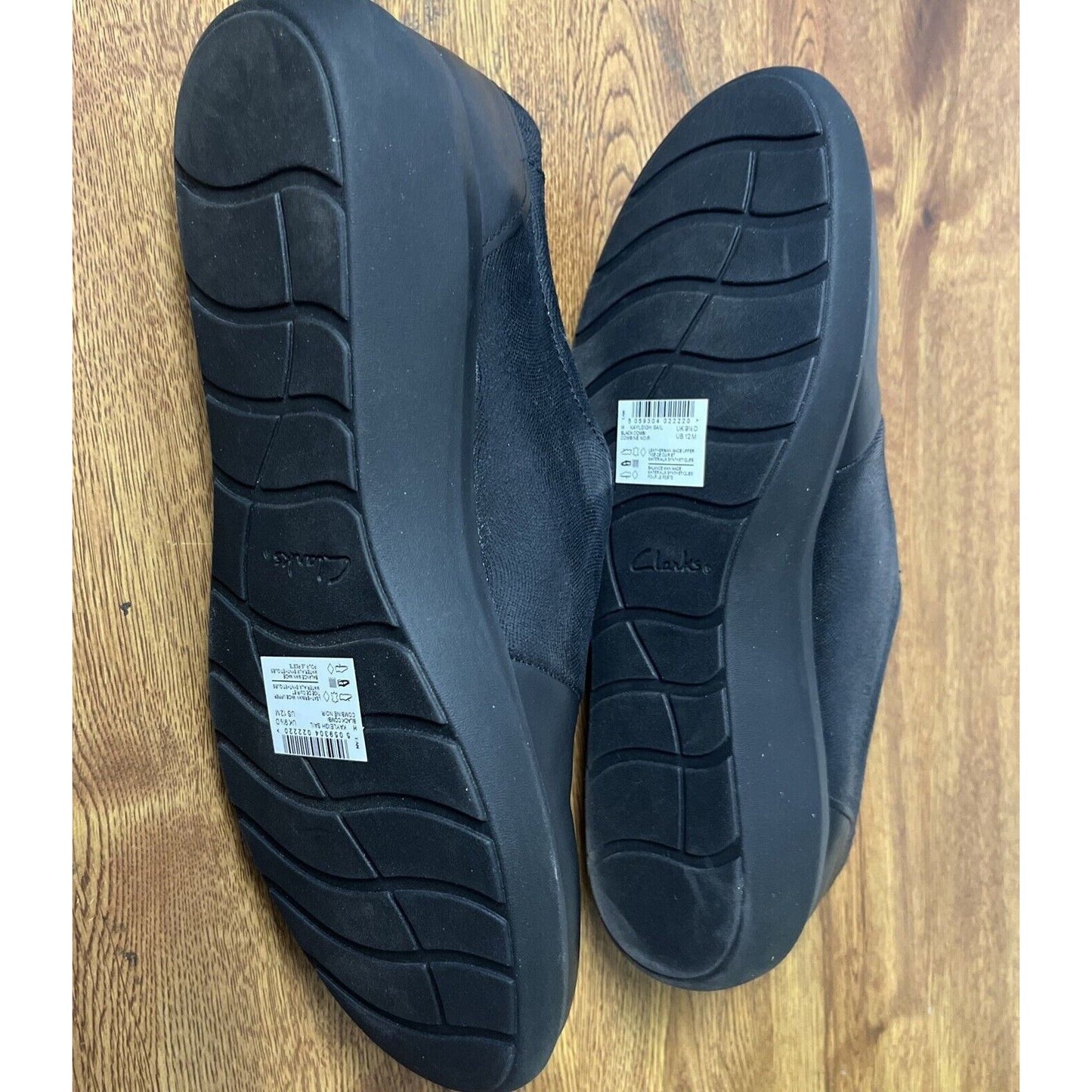 Clarks Women's Kayleigh Sail Loafer - Size 12 M = Black