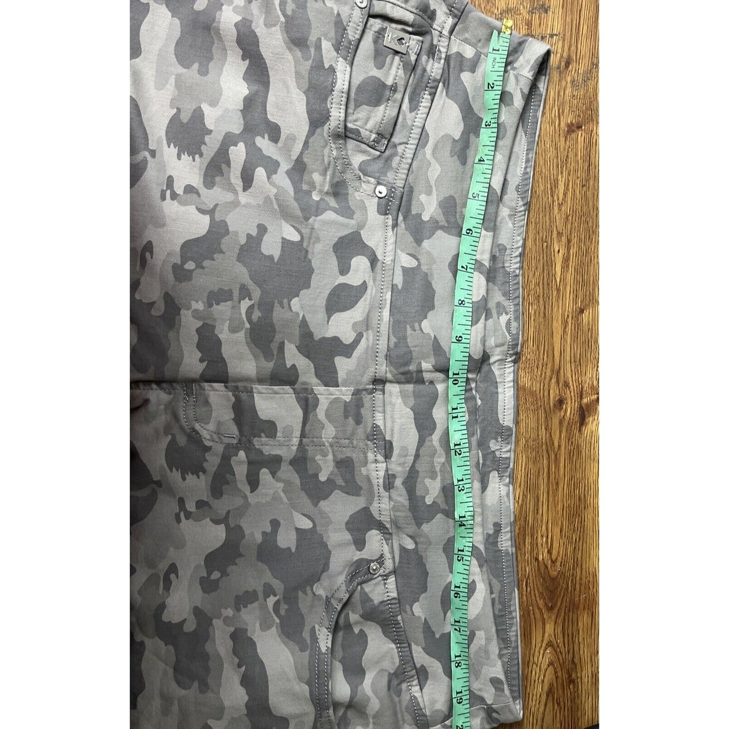 Belle Kim Gravel Petite TripleLuxe Twill Pedal Pushers Grey Camo 20WP A489401