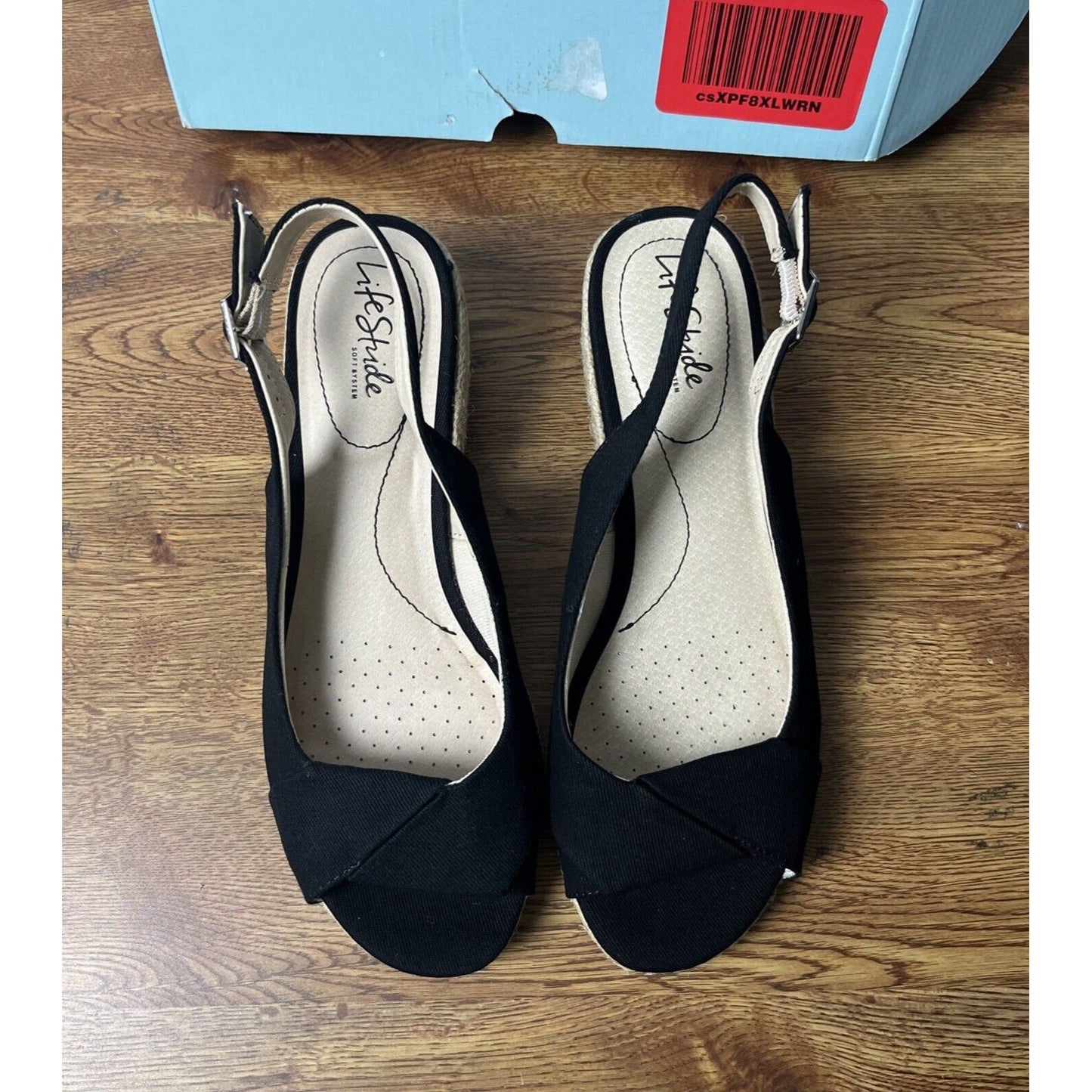 $69.99 Life Stride Women's SOCIALITE Sandal Black Size 10M