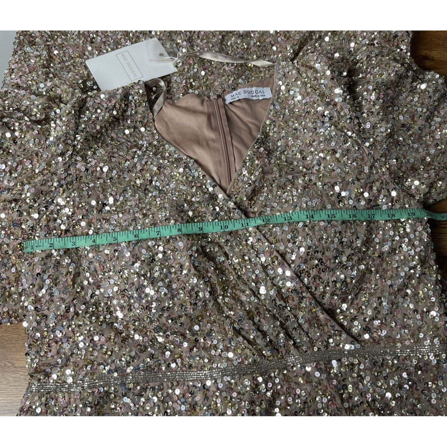 NEW NWT Mac Duggal Puff Shoulder Sequined Surplice Gown Shimmering Gold SIZE 18