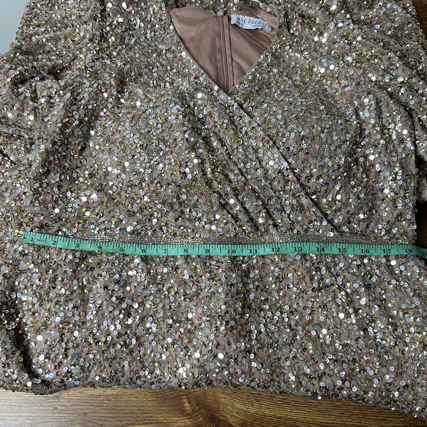 NEW NWT Mac Duggal Puff Shoulder Sequined Surplice Gown Shimmering Gold SIZE 18
