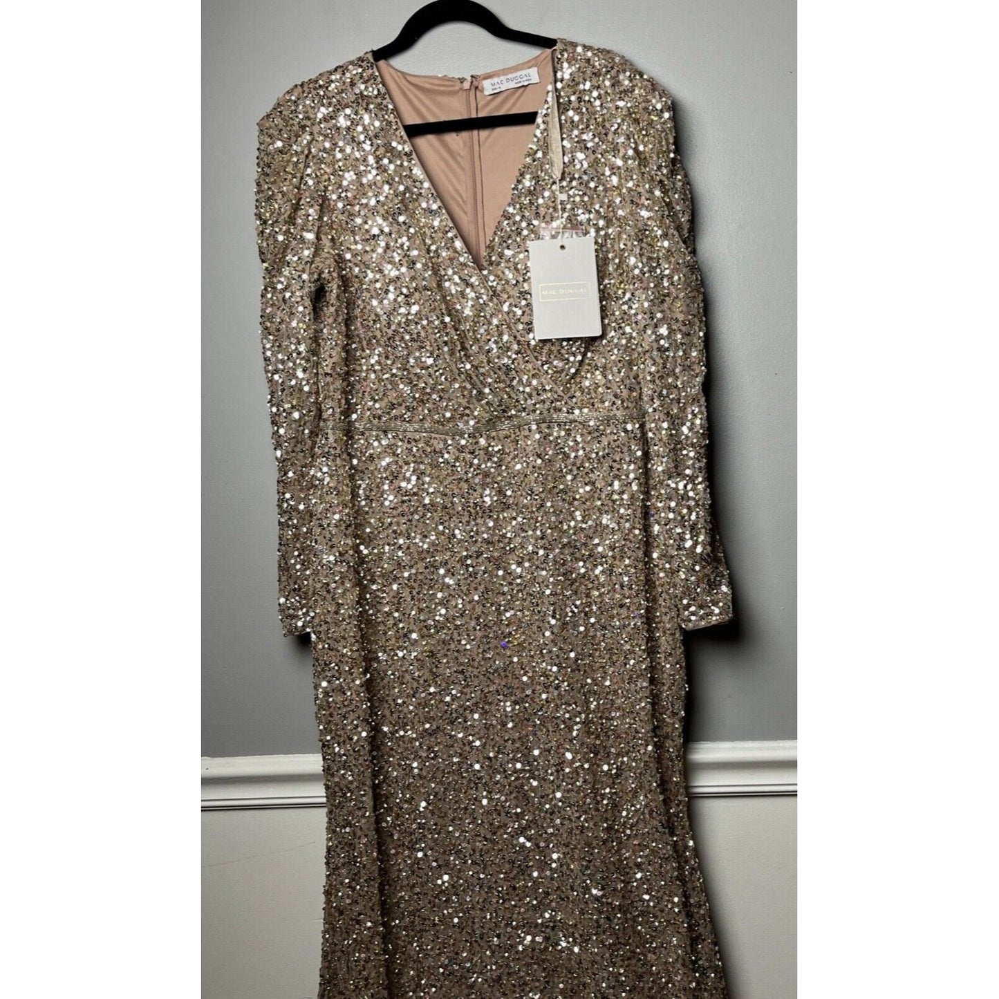 NEW NWT Mac Duggal Puff Shoulder Sequined Surplice Gown Shimmering Gold SIZE 18