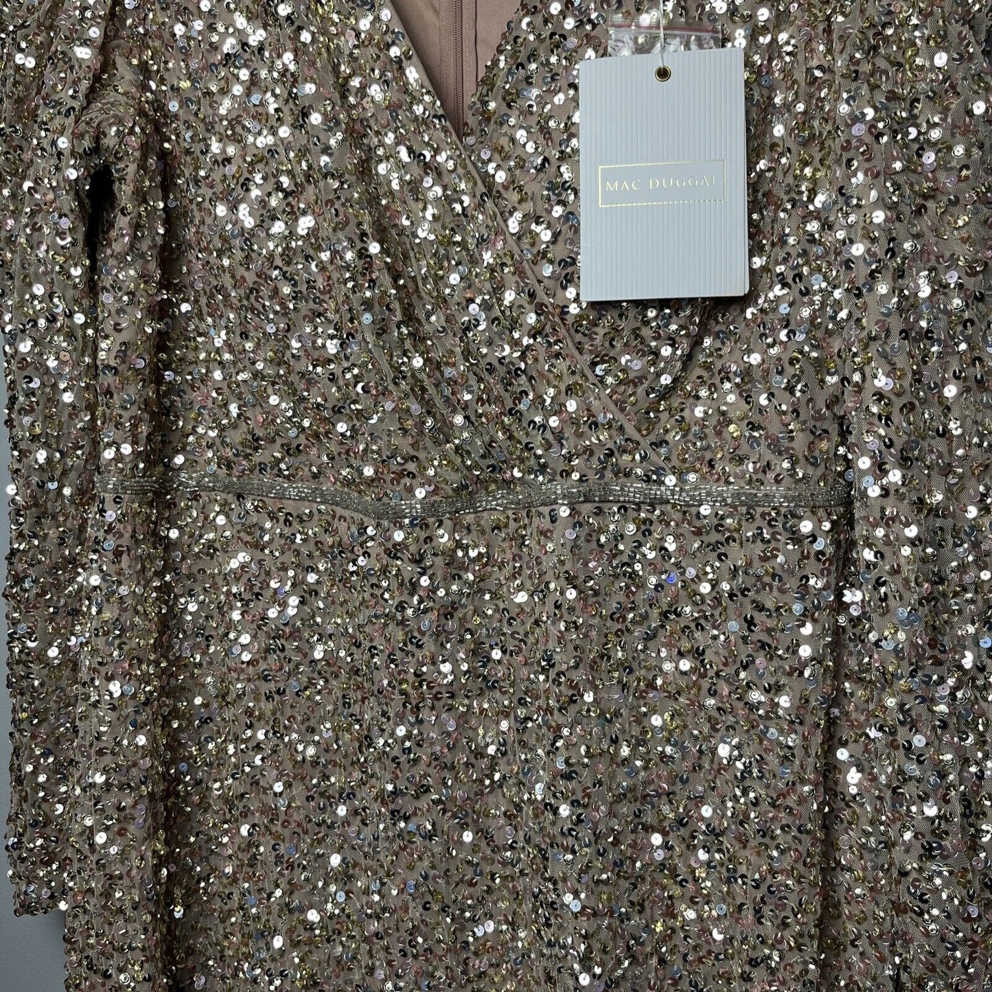 NEW NWT Mac Duggal Puff Shoulder Sequined Surplice Gown Shimmering Gold SIZE 18