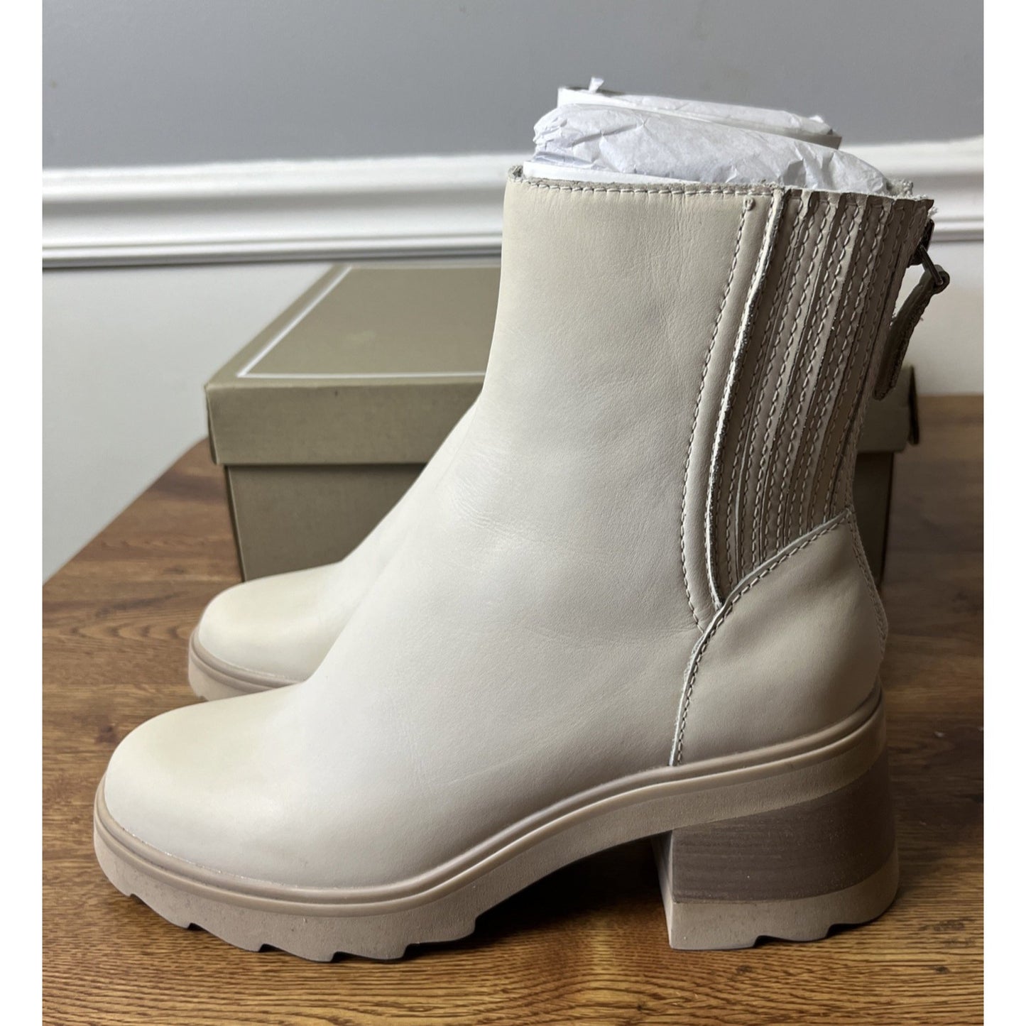 Dolce Vita women's martey h2o boots in IVORY LEATHER - Size 7