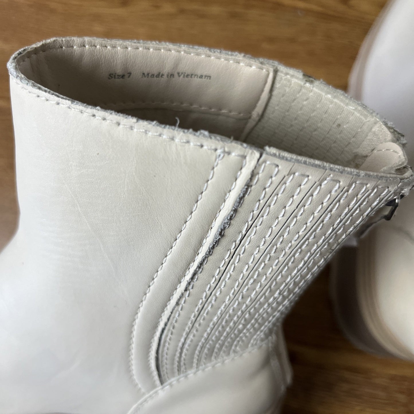 Dolce Vita women's martey h2o boots in IVORY LEATHER - Size 7