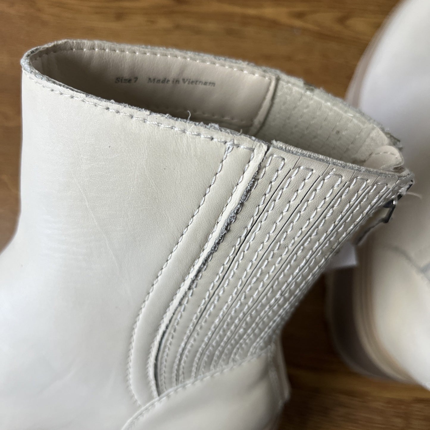 Dolce Vita women's martey h2o boots in IVORY LEATHER - Size 7