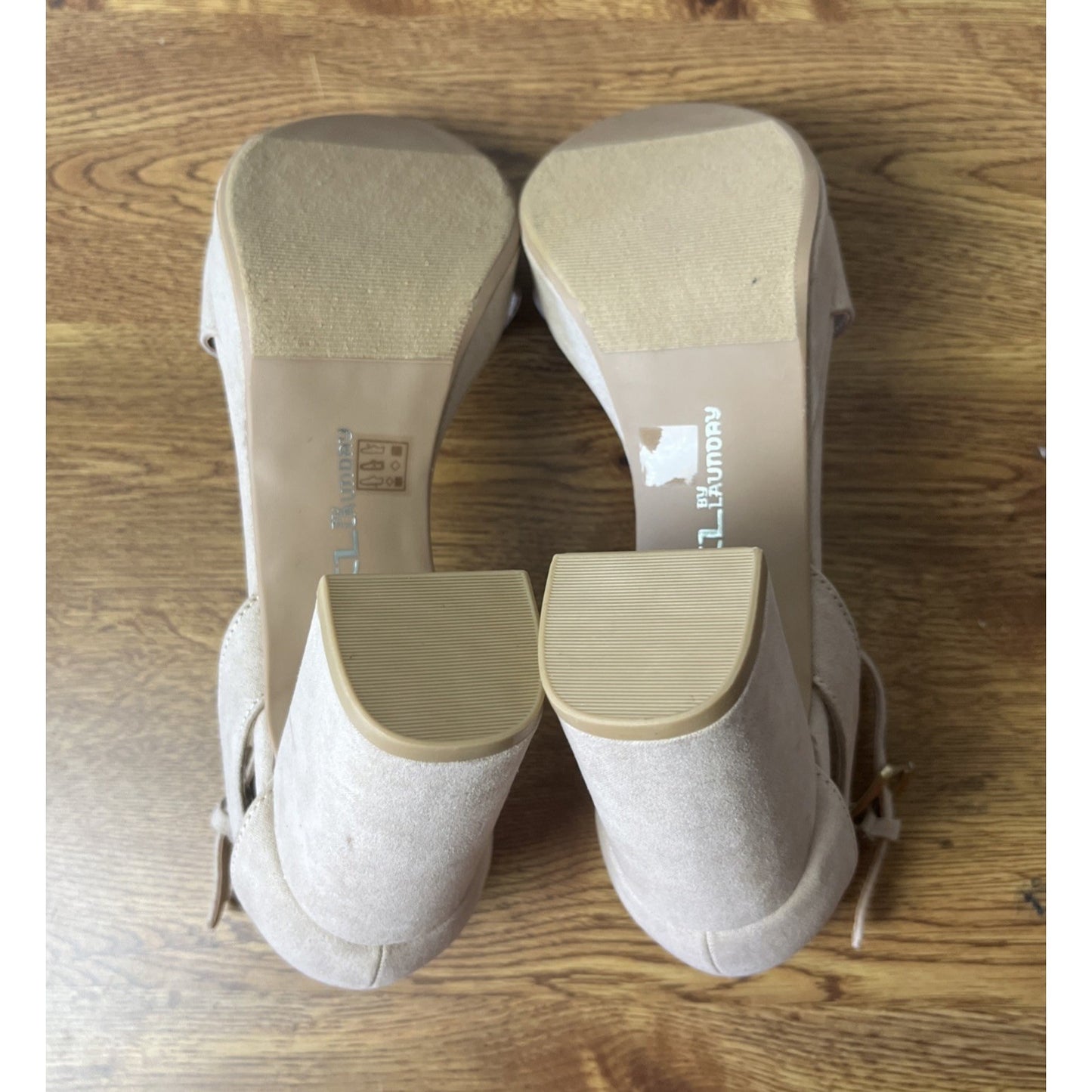 CL By Laundry Women's Go On 2 Heeled Strappy Sandal, Size 7 M, Nude
