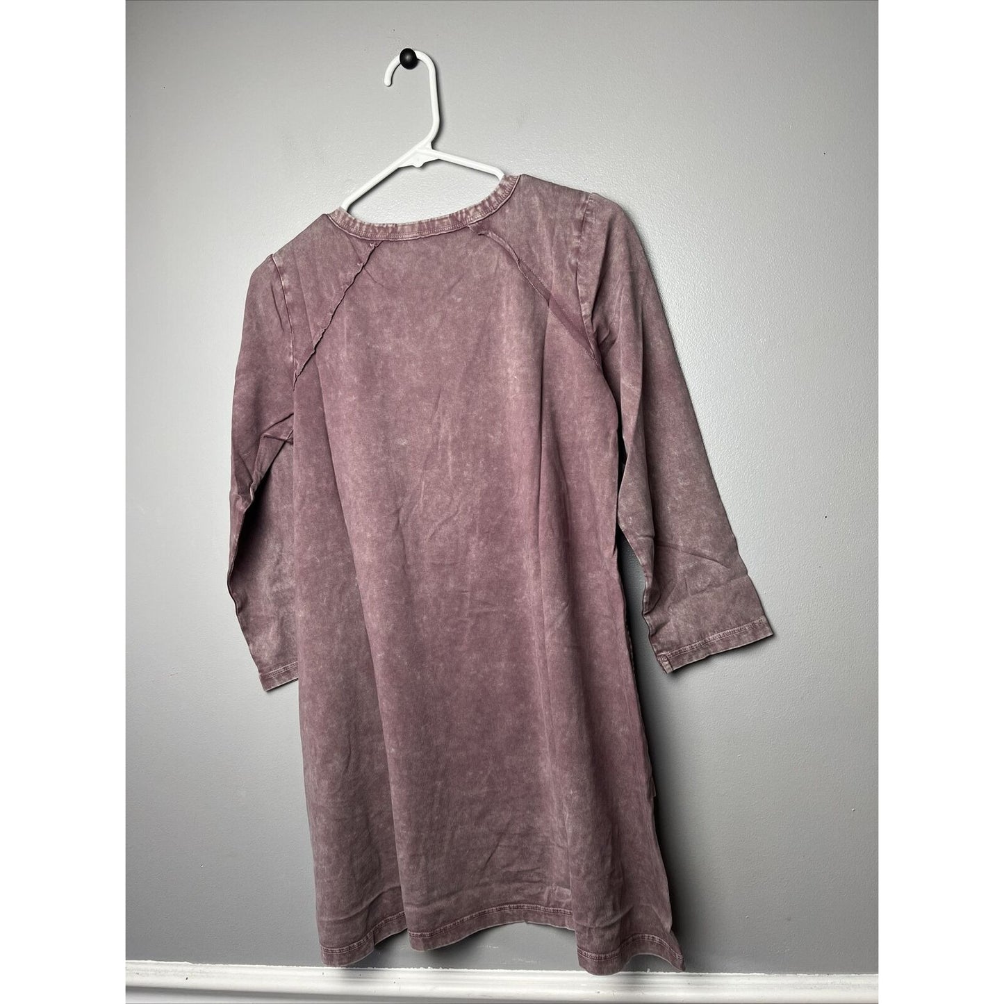 LOGO by Lori Goldstein Sun Faded Cotton Hi-Low Hem Top (Purple, XS) A489029