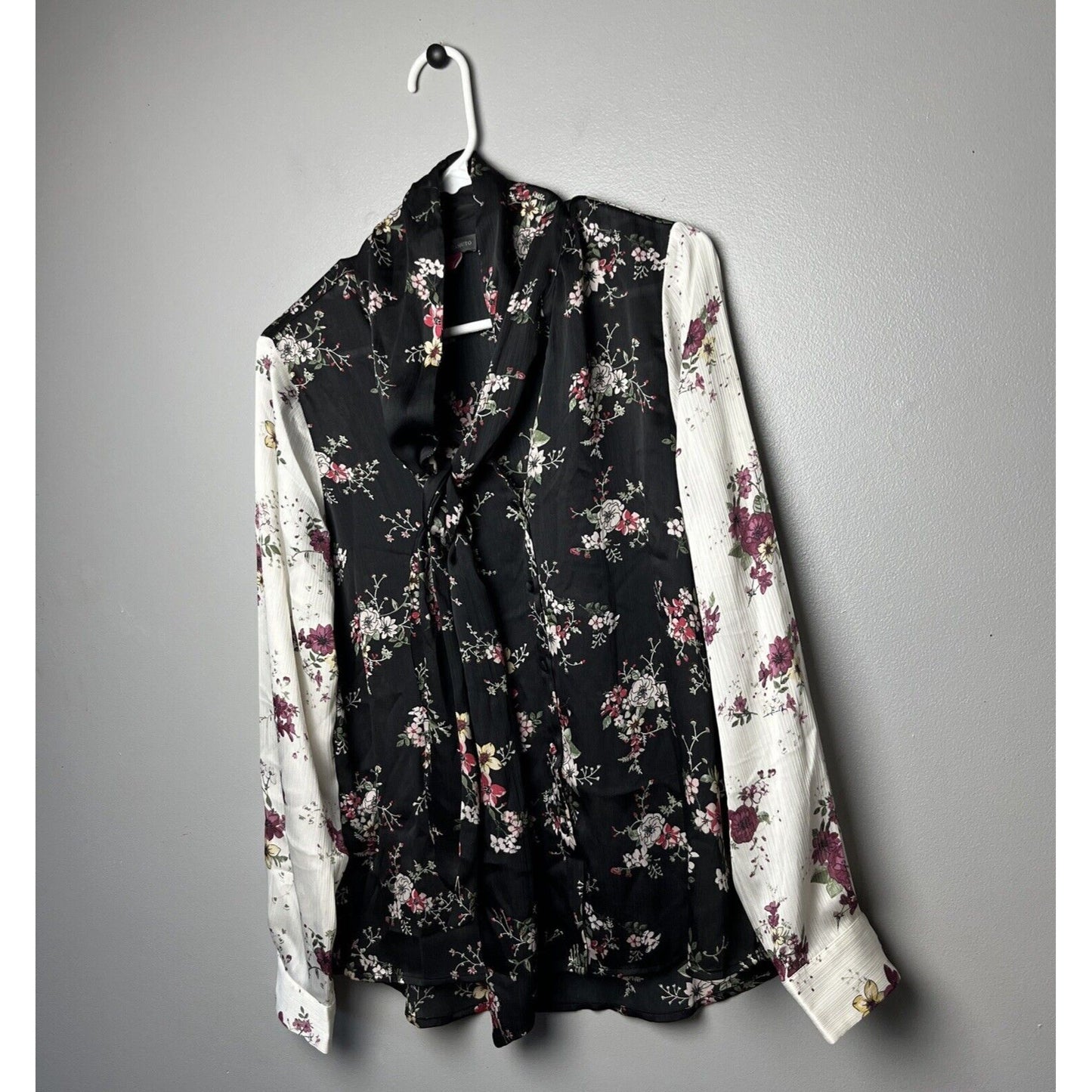 Vince Camuto Long Sleeve Melody Floral Tie Neck Blouse Black Size Small