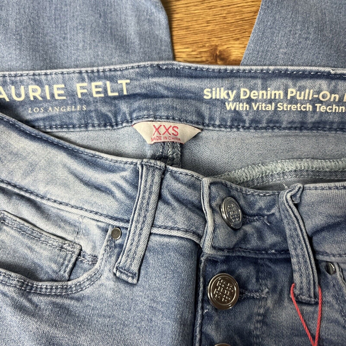 NWT Laurie Felt Silky Denim Pull-On Bootcut Jeans Button Vintage Blue Size XXS
