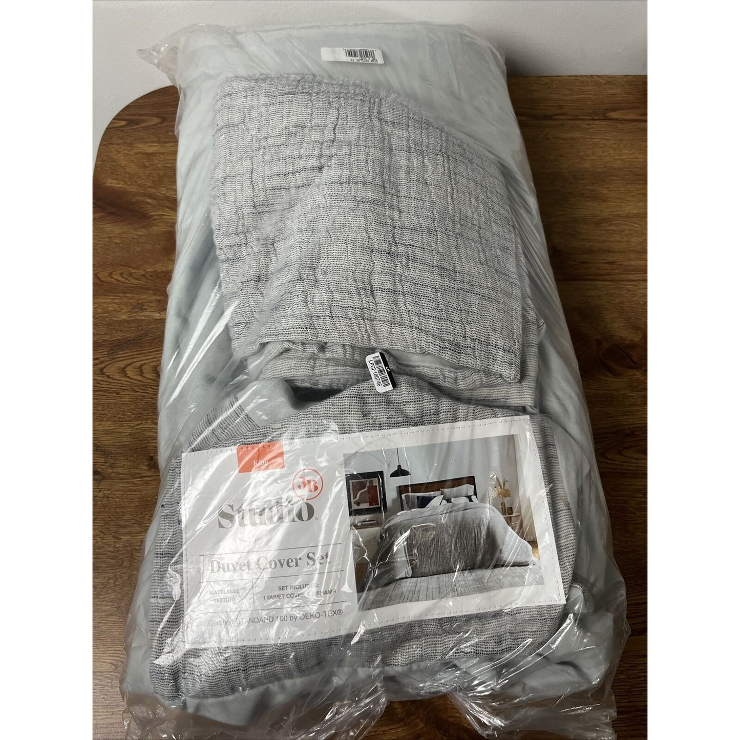 Studio 3B King Duvet Cover 3pc Set ~ Matelasse Texture~Mood Indigo/Coconut Milk
