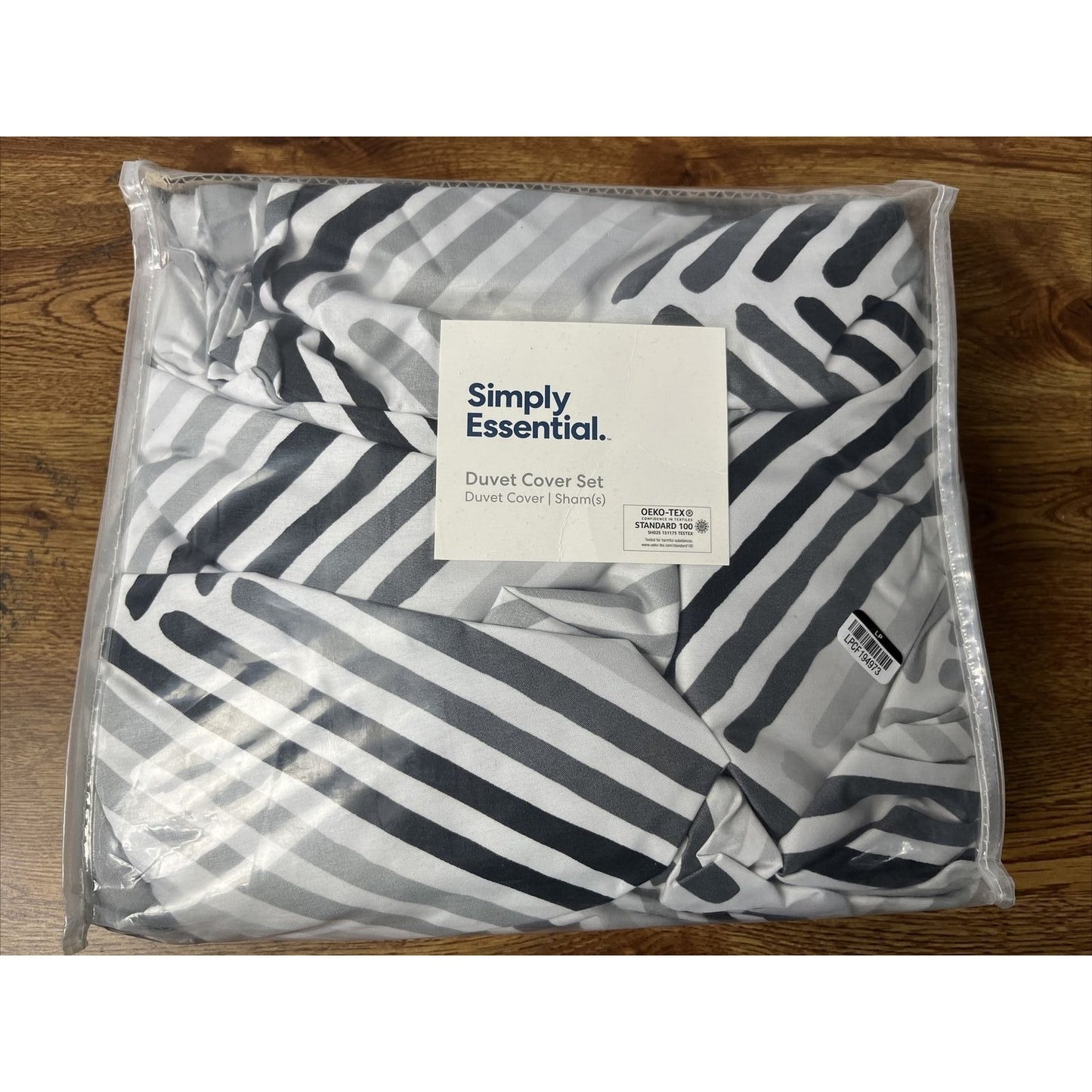 Simply Essential Chevron Full / Queen 3 Piece Duvet Cover Set in White & Grey