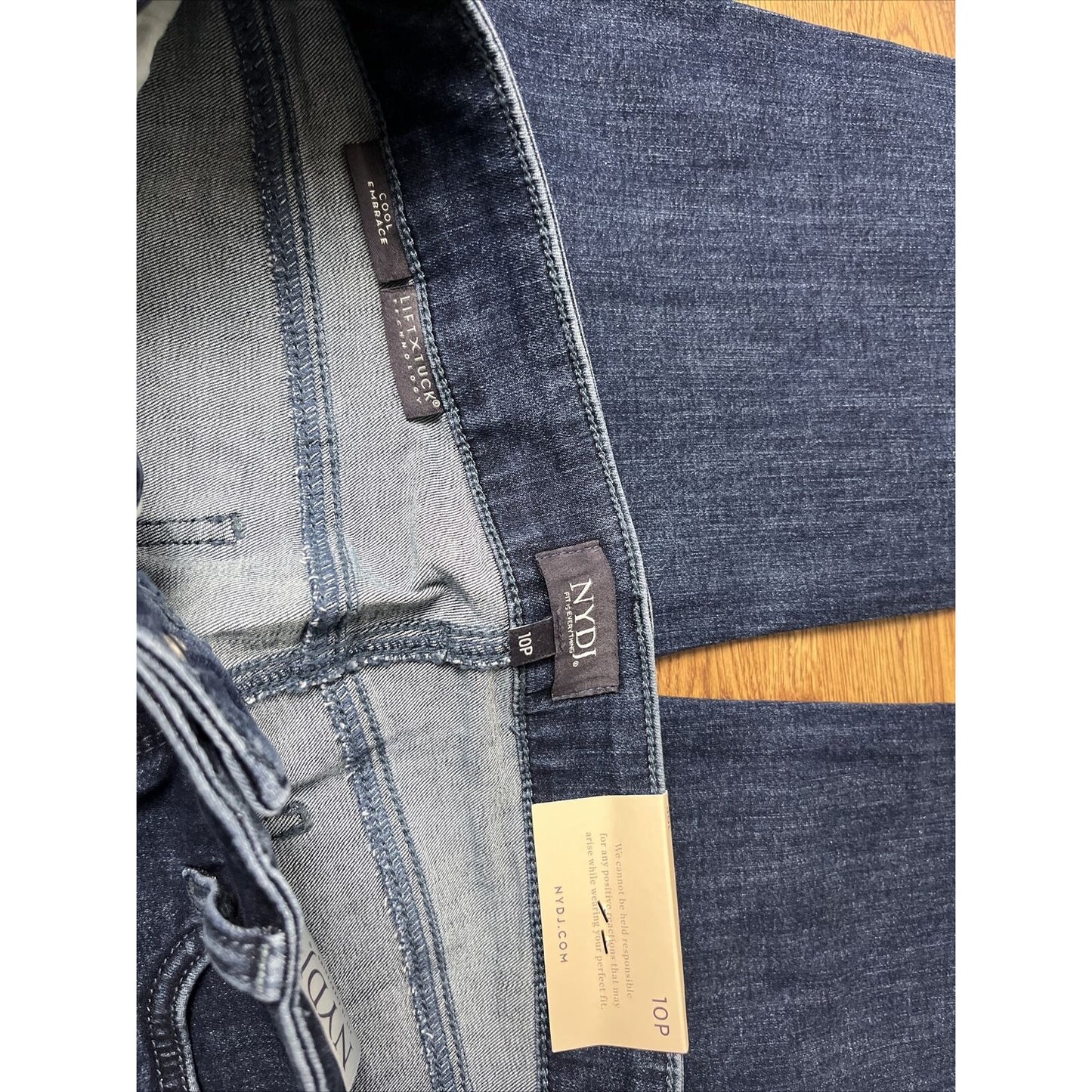 NYDJ Womens SZ 10P DARK WASH Capri Crop JEAN Cool Embrace 2 Snap STRETCH, SLIT
