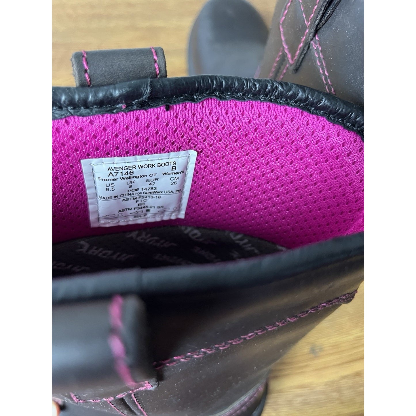 Avenger Safety Footwear Women's Avenger 7146 Comp Toe Wp Pull On Eh Work Boot