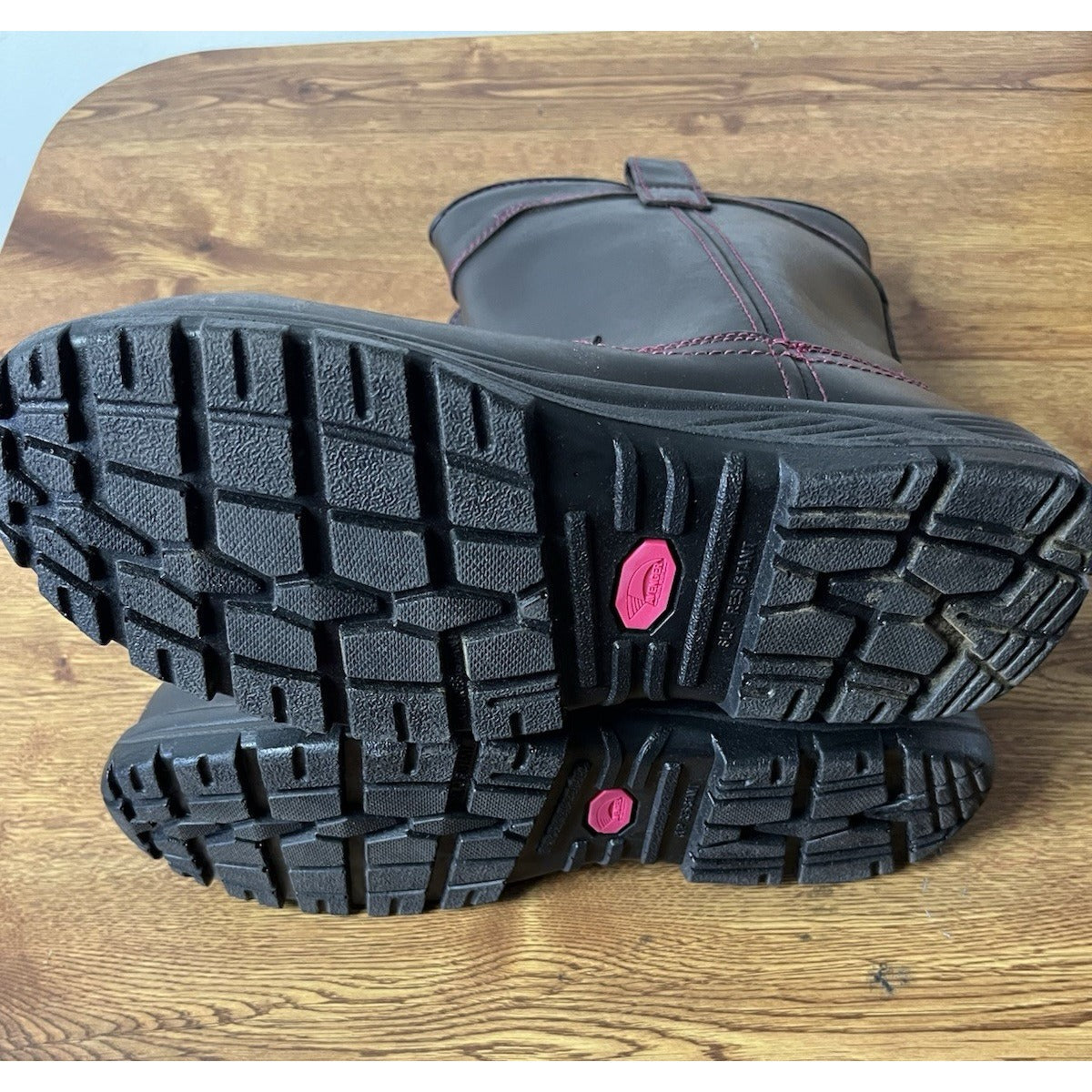Avenger Safety Footwear Women's Avenger 7146 Comp Toe Wp Pull On Eh Work Boot