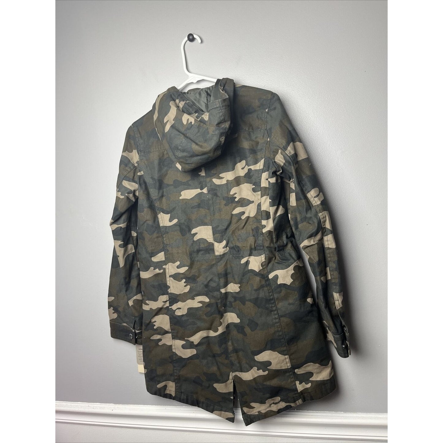 LEVI'S The Jess Cotton Fishtail Hooded Parka Jacket Green Camo Print