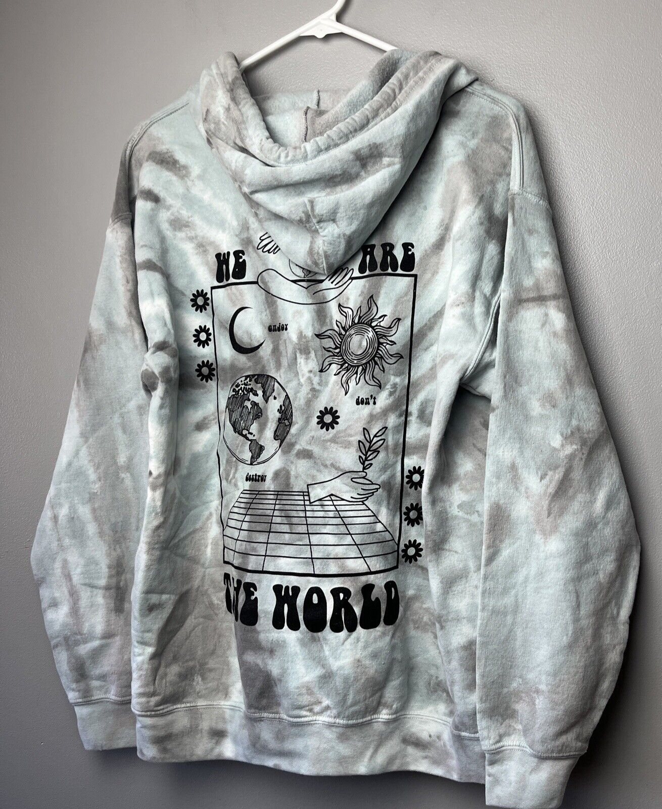 NWT Urban Outfitters BDG Womens Zip Front Hoodie Size Medium We Are The World