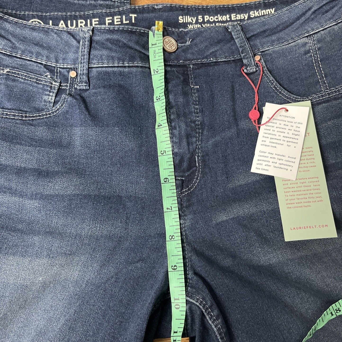 Laurie Felt Petite Silky Denim Easy Skinny Petite Jeans Size XSP Indigo A544342