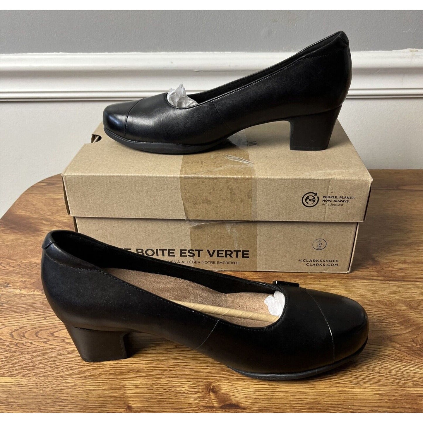 Clarks Artisan Heels Womens 9.5 W Rosalyn Belle Pumps Black Leather Slip On