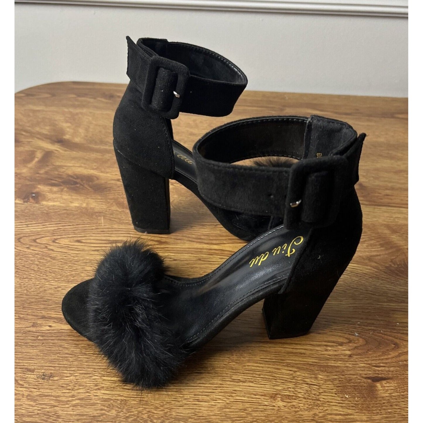 Jiu du Women's Faux Fur Heels Dress Sandals Open Toe Ankle Strap Size 6