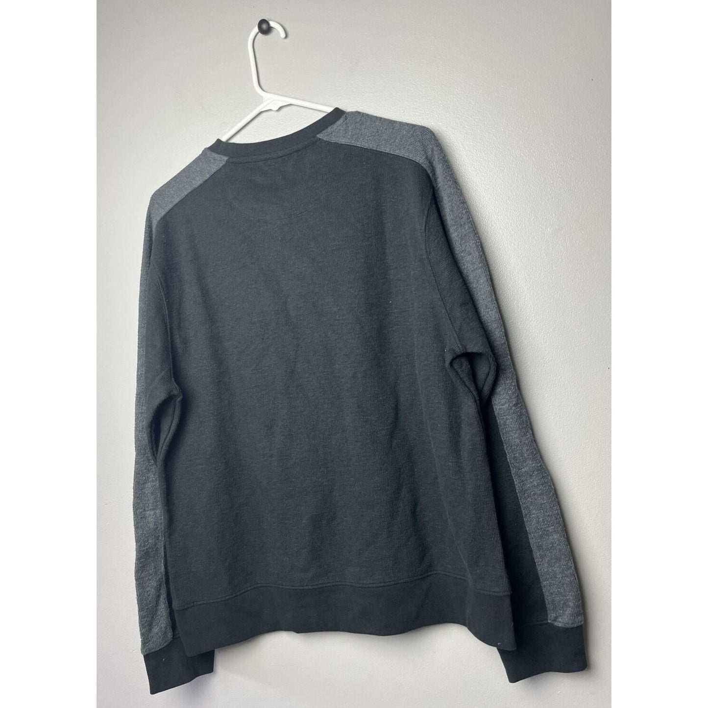 Tahari Mens Pullover Long Sleeve Sweatshirt Size Medium Black
