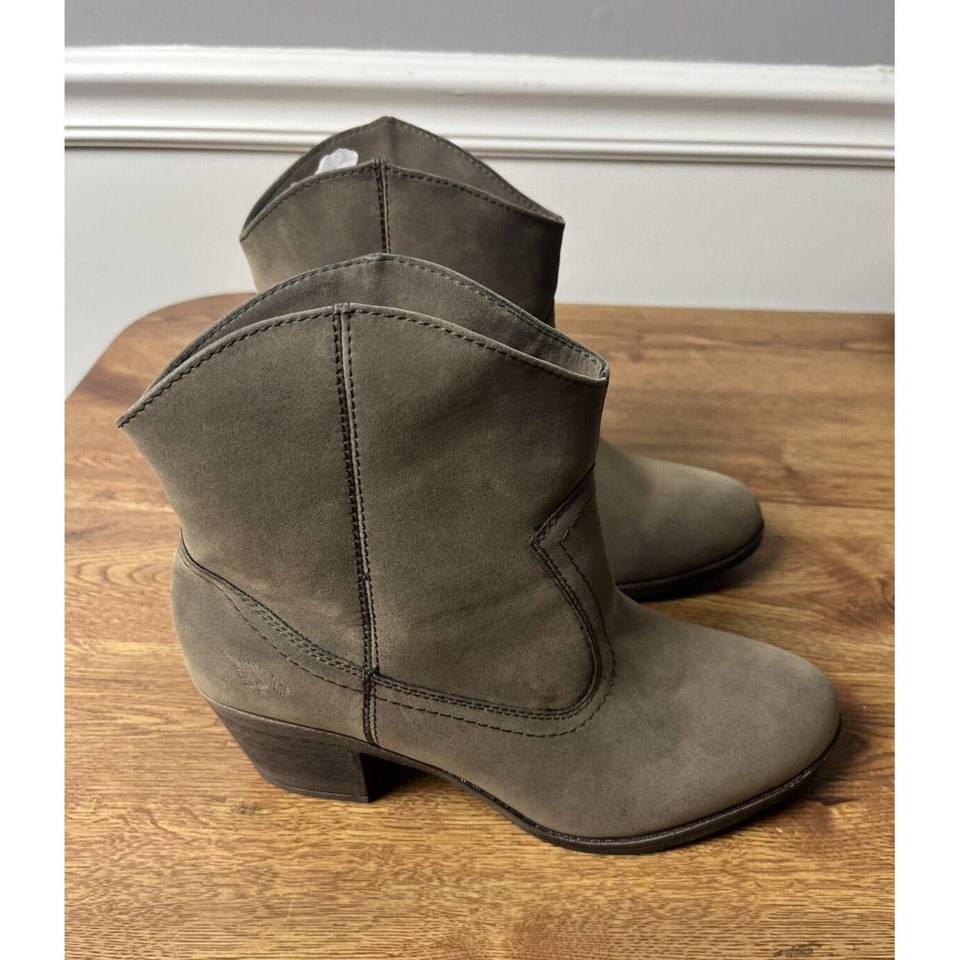 Rocket Dog Women's Ankle Boots Size 9.5 Soundoff Vintage Taupe C430