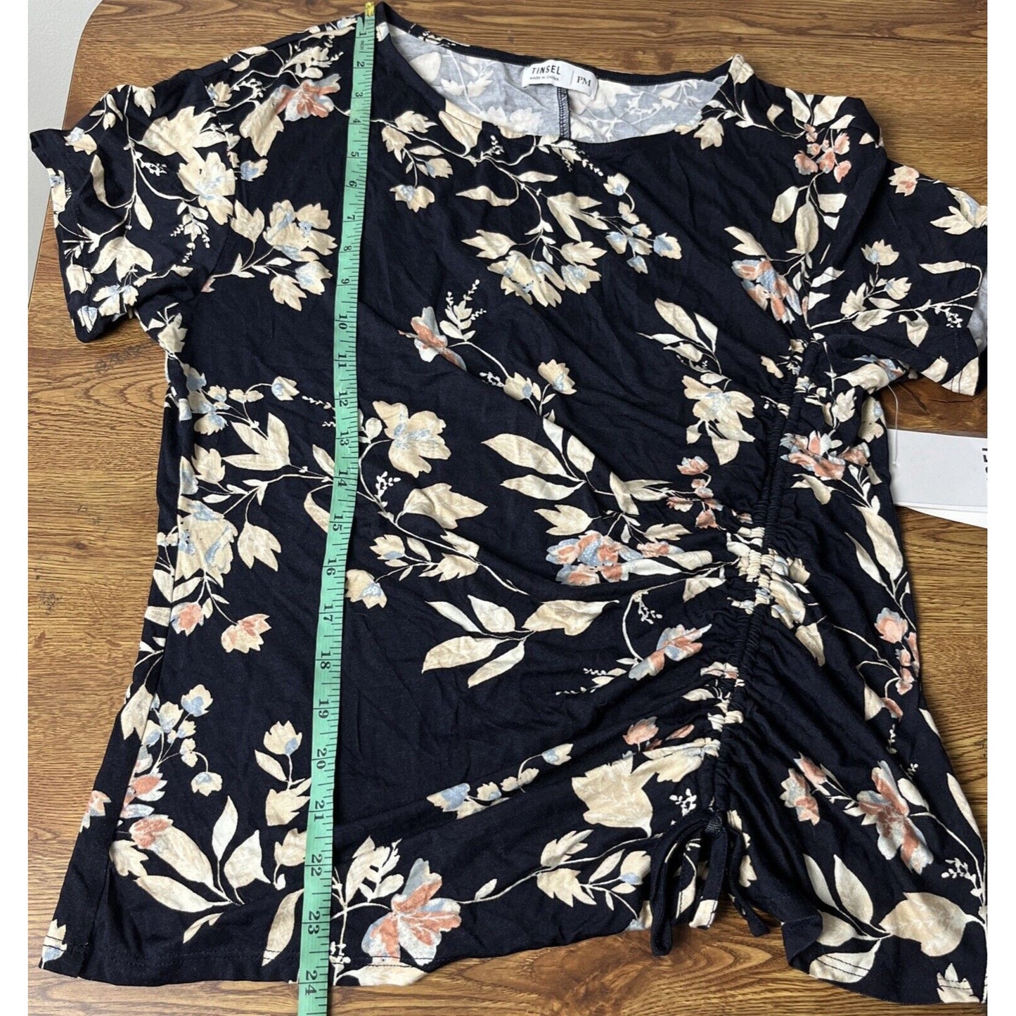 Tinsel Petite Black Floral Blouse Short Sleeve Size PM