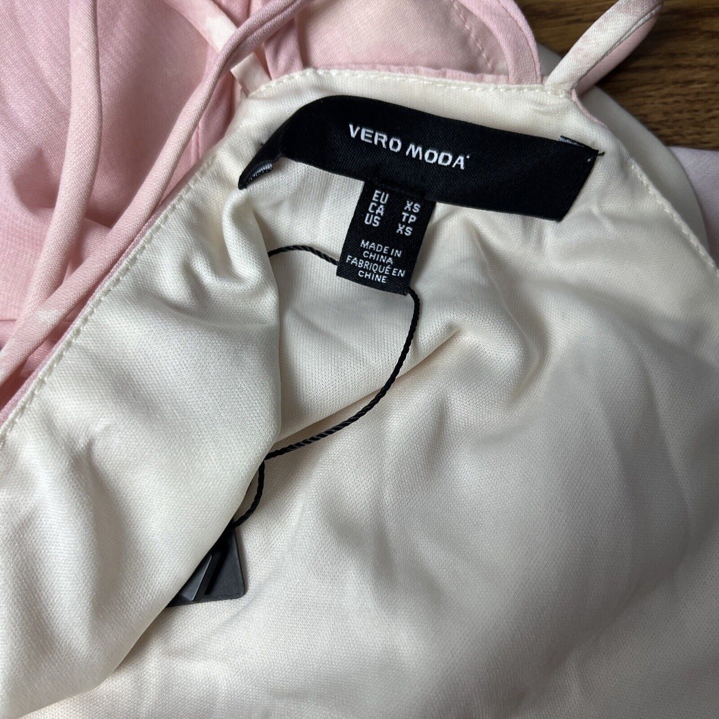 Vero Moda Women's Pink Tie Dyed Sleeveless Criss Cross Back Cami Size: X-Small