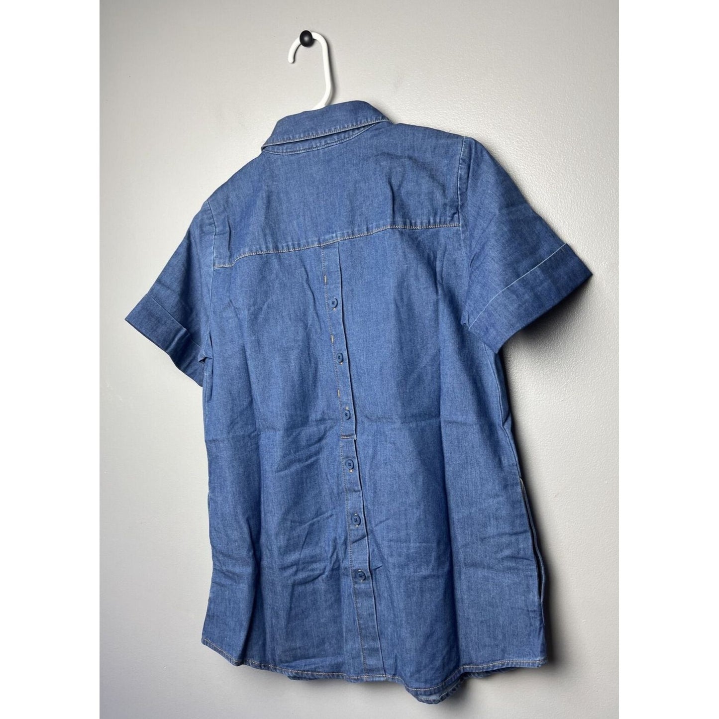 Joan Rivers V-Neck Denim Shirt w/ Back Button Detail Size XS Blue