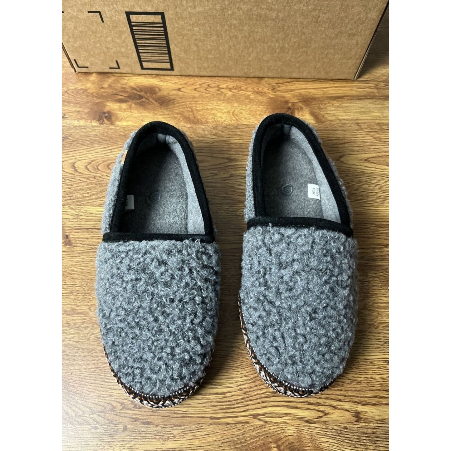 Acorn Women’s Woven Trim Moccasin Slippers Gray Size 5 - 6