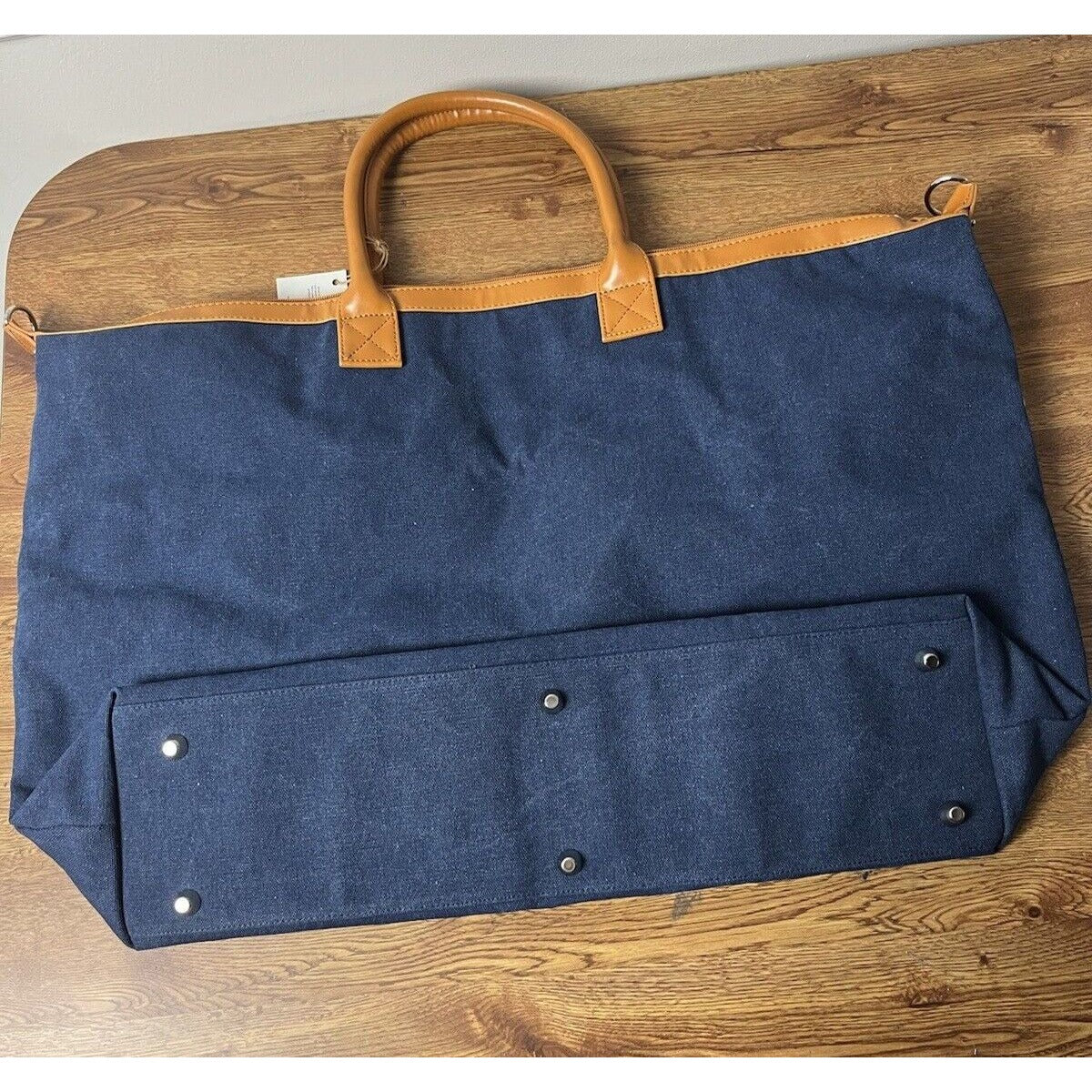 BROUK AND CO The Weekender Bag Color Blue