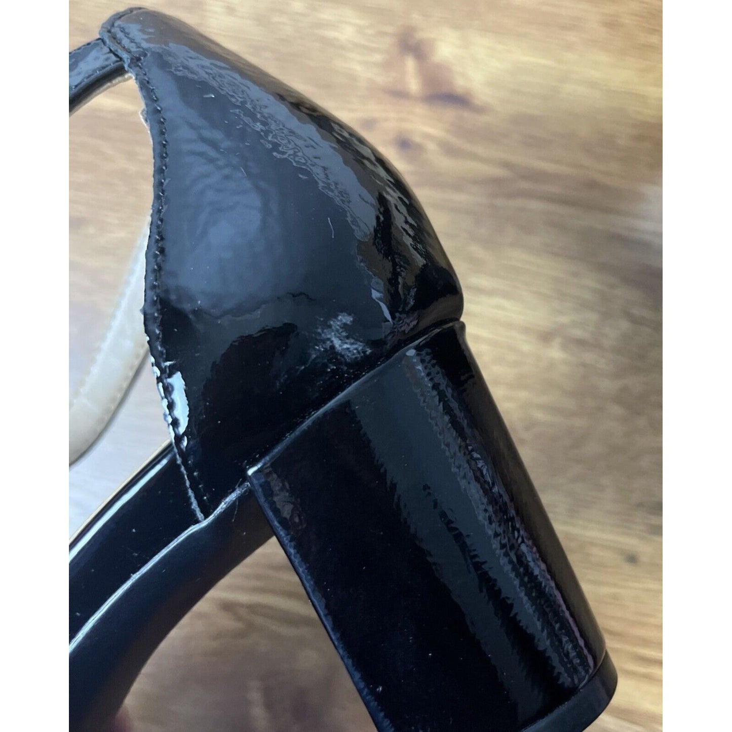 Naturalizer Womens Vera Black Patent Leather Block Heel Sandal Shoes SIZE 9M