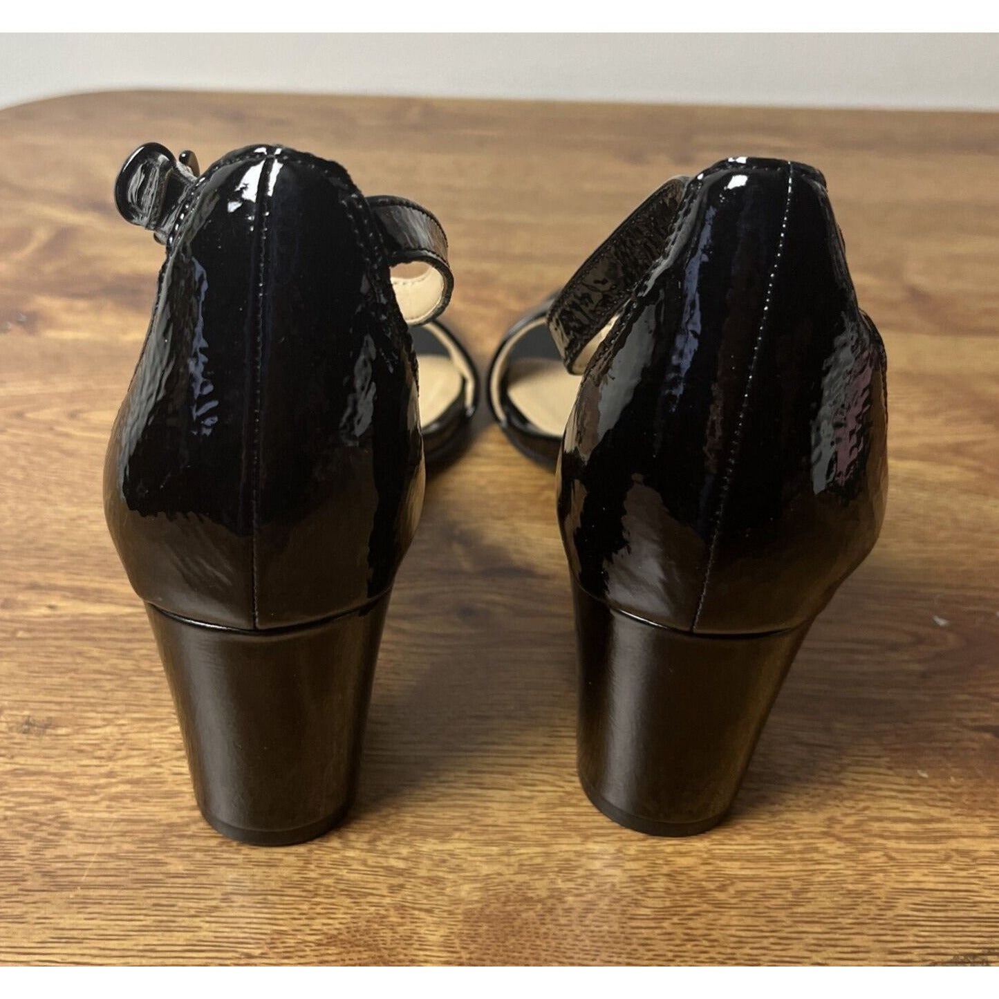 Naturalizer Womens Vera Black Patent Leather Block Heel Sandal Shoes SIZE 9M
