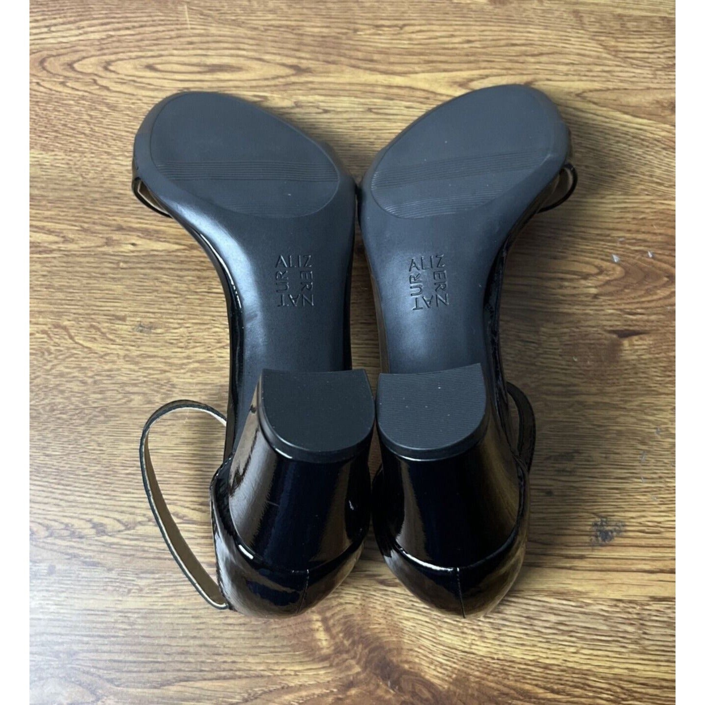 Naturalizer Womens Vera Black Patent Leather Block Heel Sandal Shoes SIZE 9M