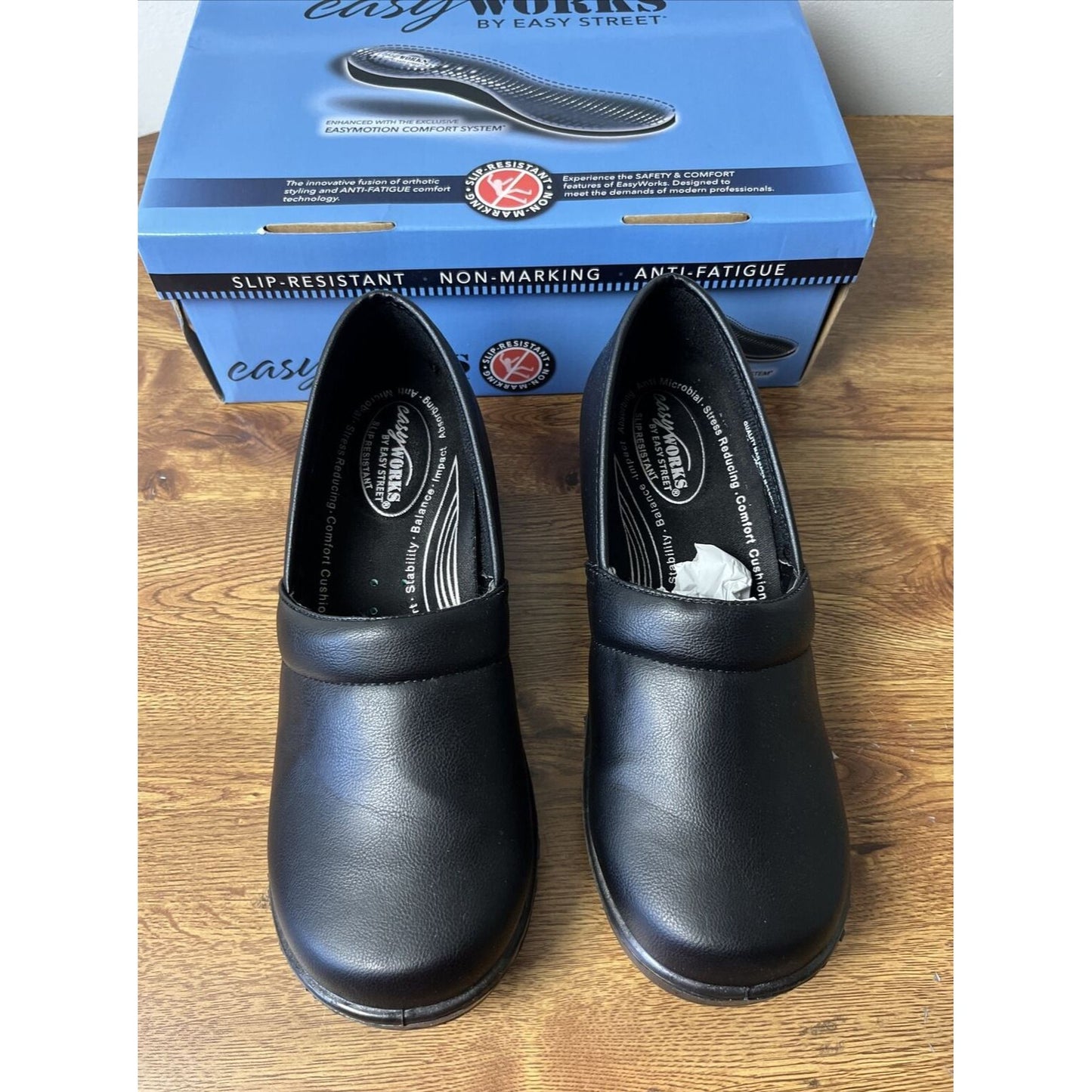 Easy Works Women's Lyndee Health Care Professional Clogs Shoe Size 9.5 M, Black