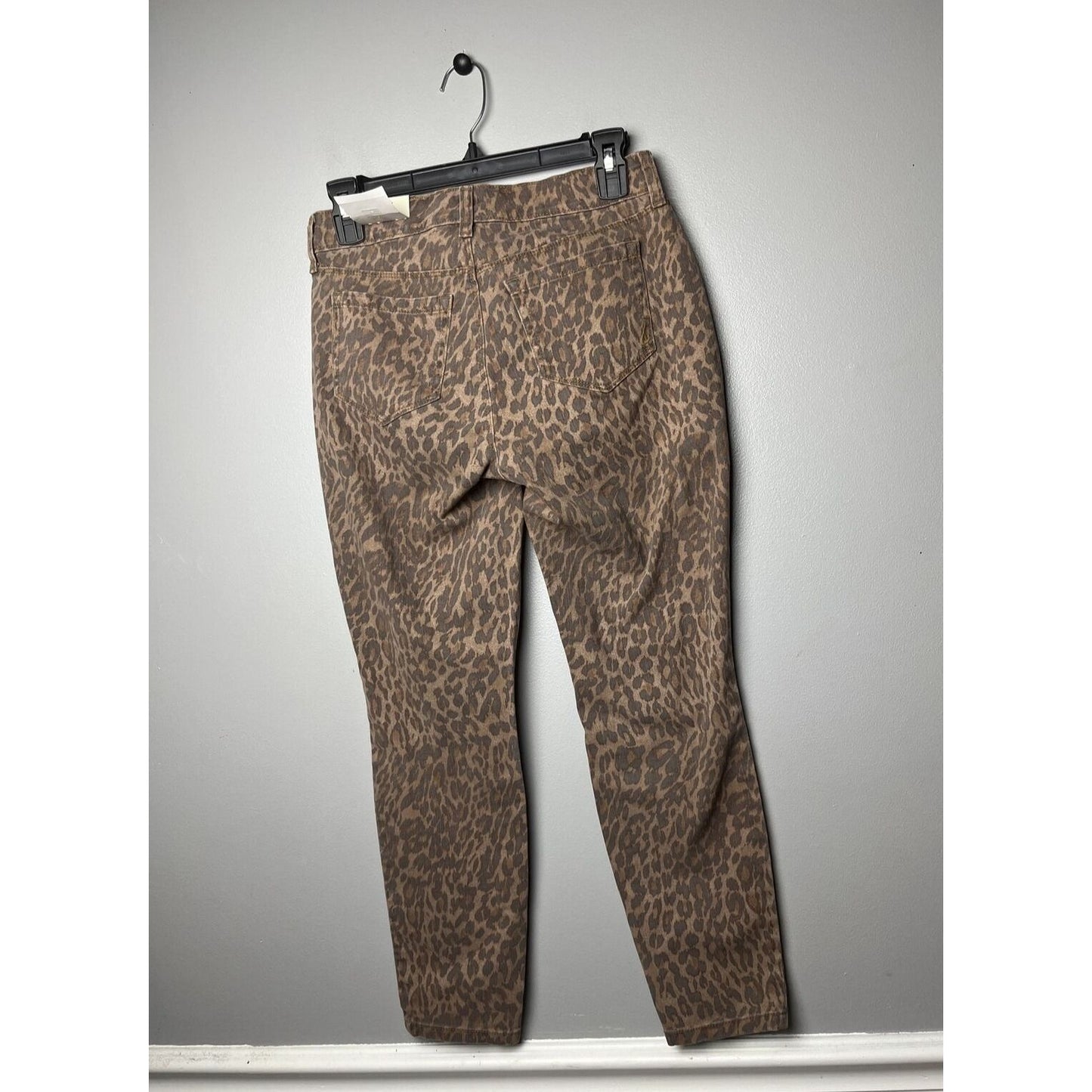 STYLE & CO Women's Leopard-Print Curvy-Fit Skinny Jeans, Created for Macy's 4P