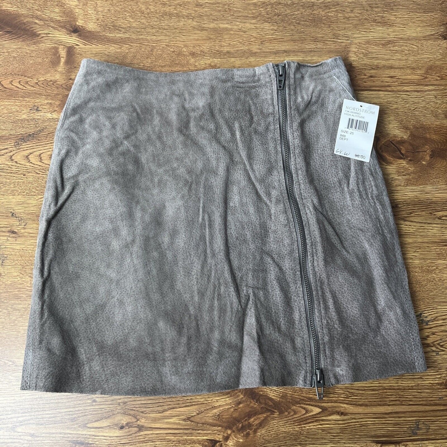 Blank NYC Zip Suede Miniskirt in High Altitude size 25 NWT