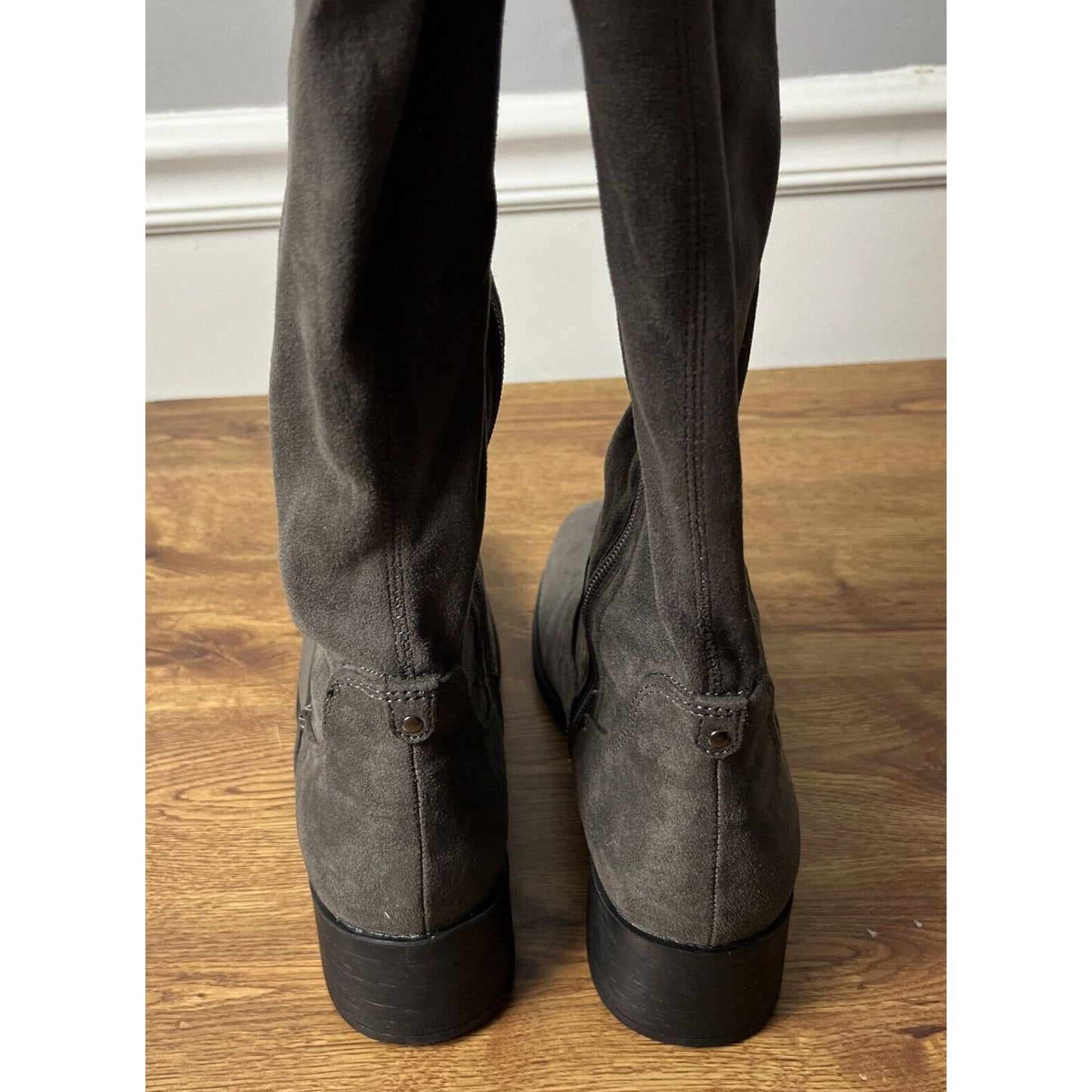 Kenneth Cole Women's Salt Stretch to-The-Knee High - Concrete Size 9.5